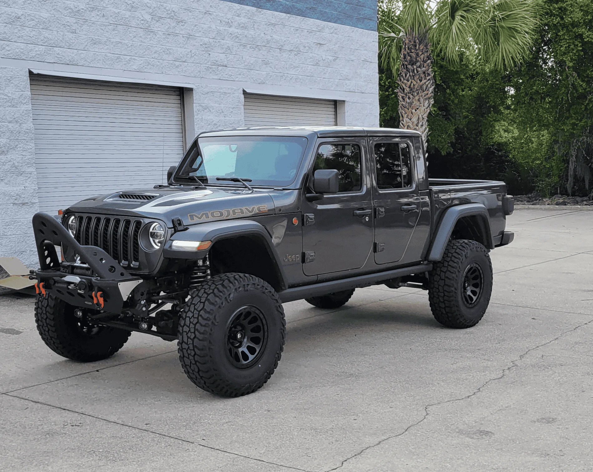 Jeep Gladiator Looking for Pics of -12 offset wheels, meaning how far do they poke out, not what do they look like from the broad side?  Also...... 1709868581138