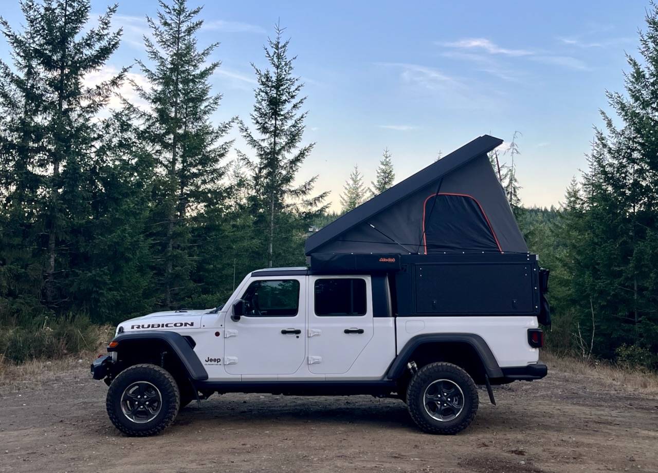 Jeep Gladiator Alu-Cab Canopy Camper Roll Call IMG_5666