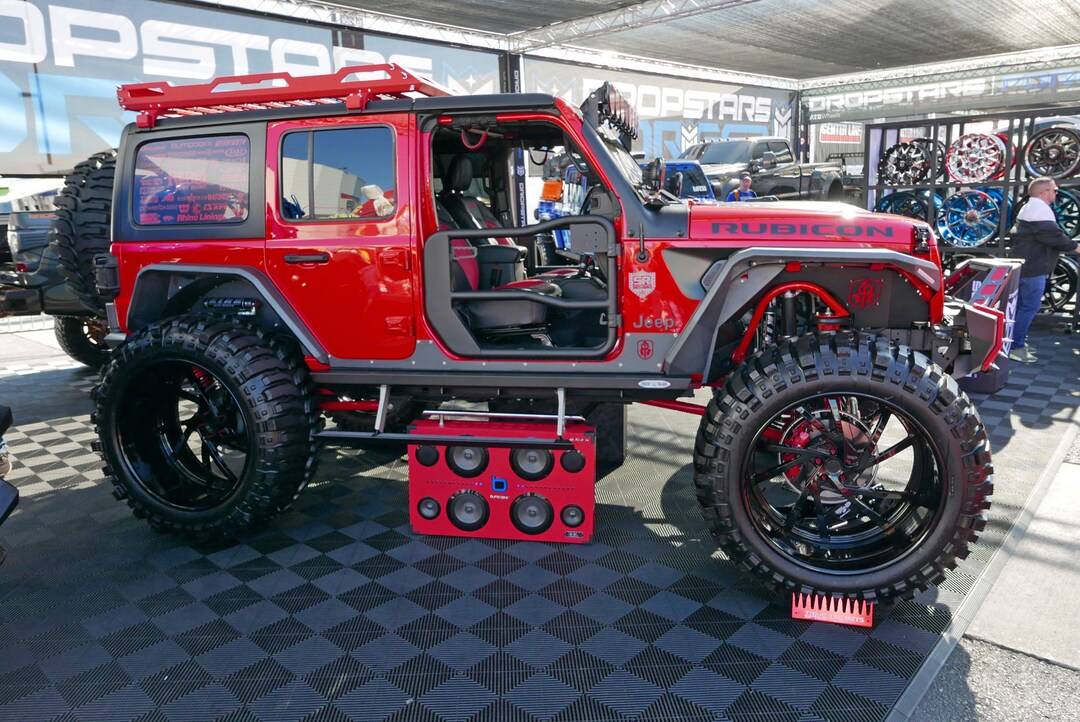 Jeep Gladiator Now being hounded by another dealer - wanting my truck 5-ugliest-jeeps-sema-2019-red