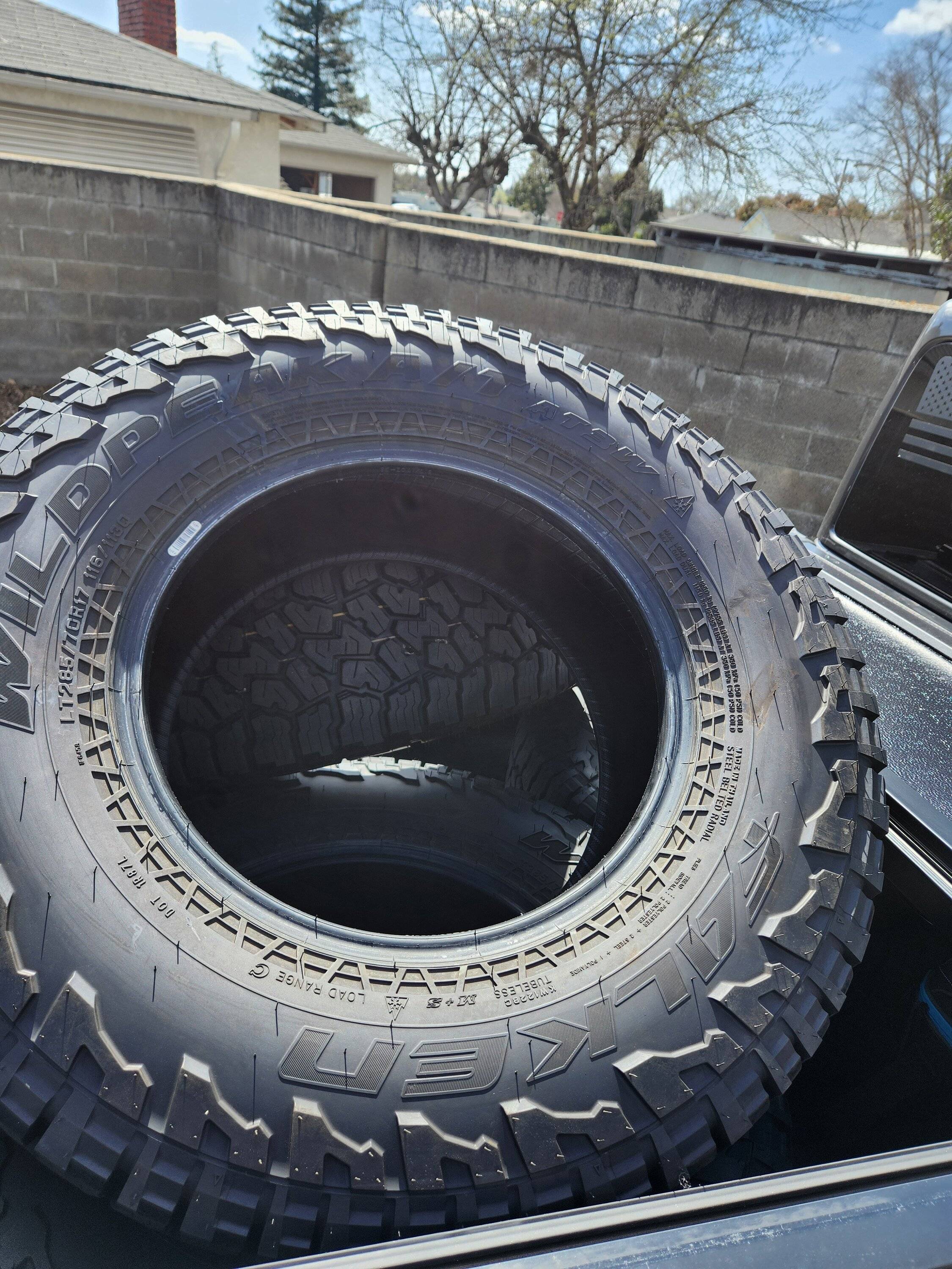 Jeep Gladiator 285/70R17 Wildpeak AT3W Set of 5 20240307_132111