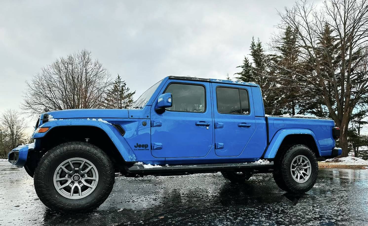 Jeep Gladiator Show me your black rims on your black gladiator! 7BE0F931-F4B4-4E6C-BC38-067D1067B2E6