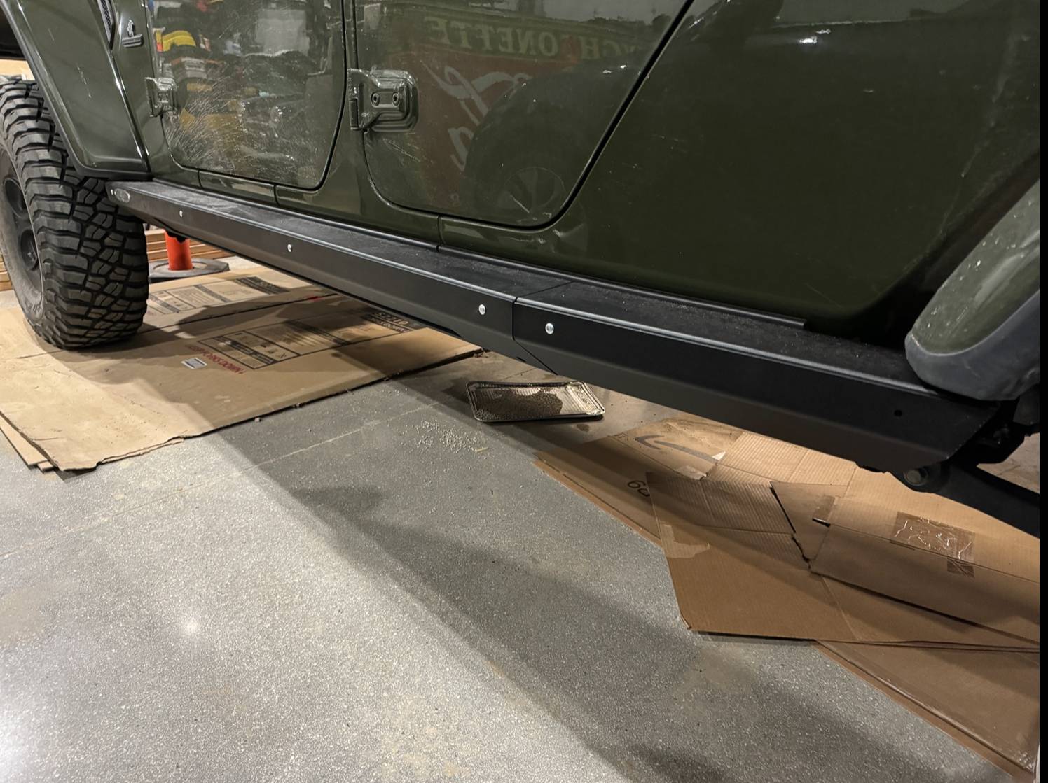 Jeep Gladiator DRs 2021 AEV JT370 with Alu-Cab Canopy Camper IMG_0370