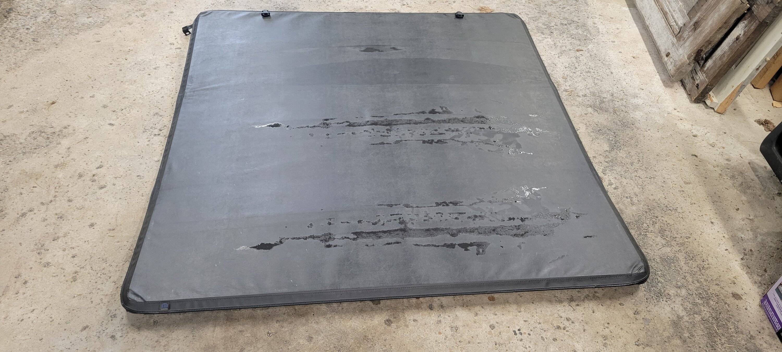 Jeep Gladiator Mopar Soft Tri-told tonneau cover 20240309_130132