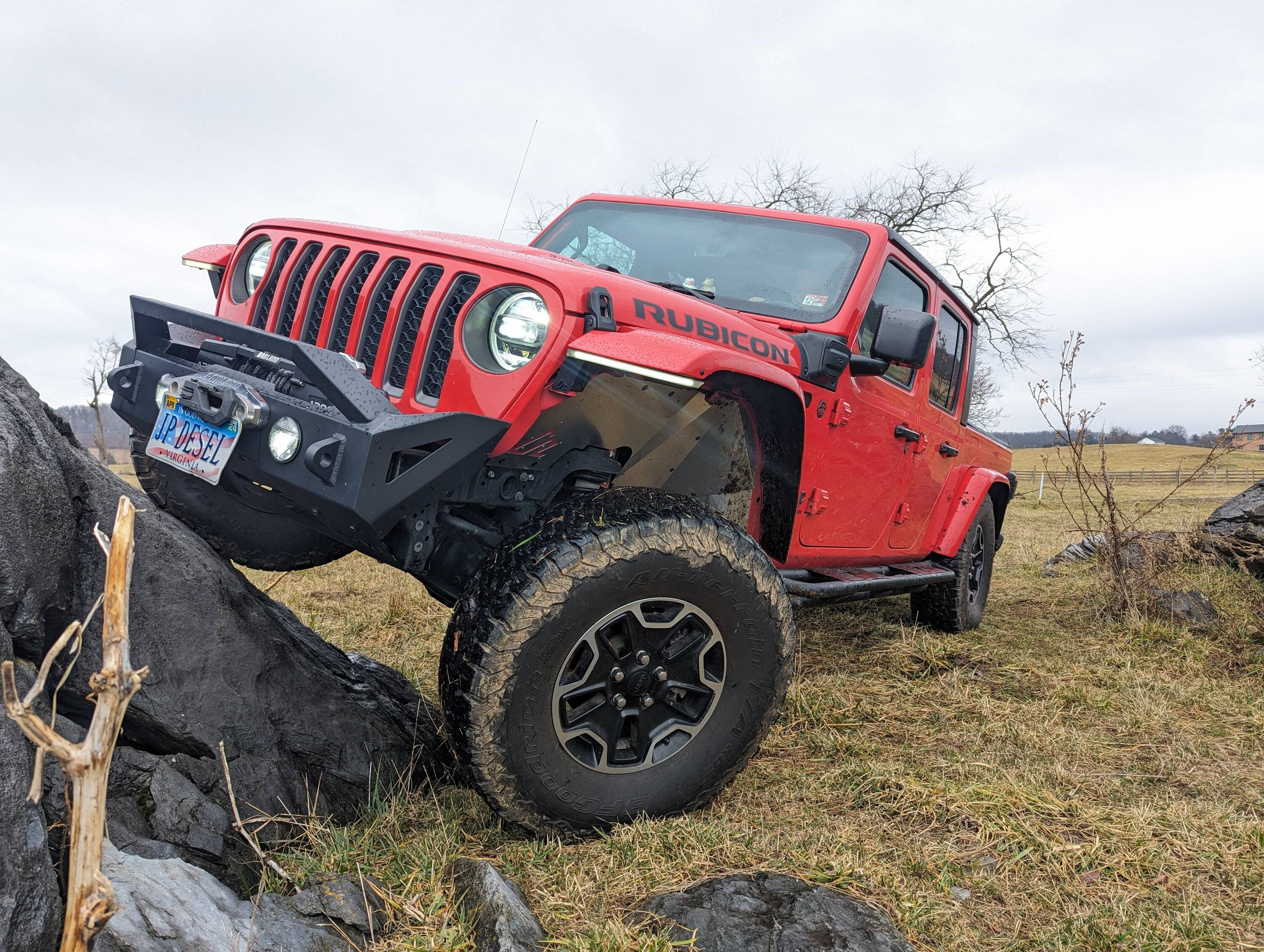Jeep Gladiator 37’s with no lift! PXL_20231226_190103966