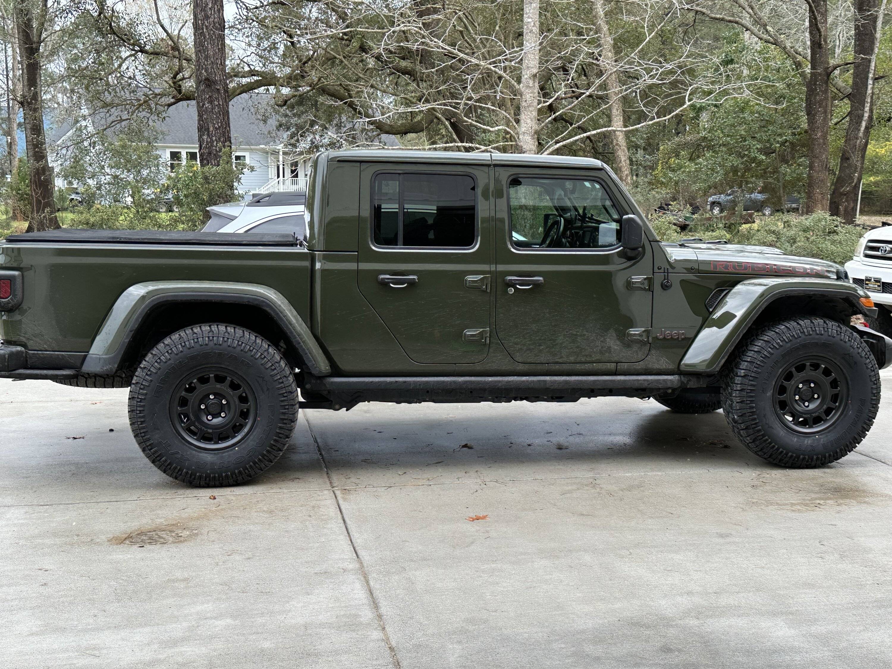 Jeep Gladiator Sarge Green Rubi in Charleston IMG_6395