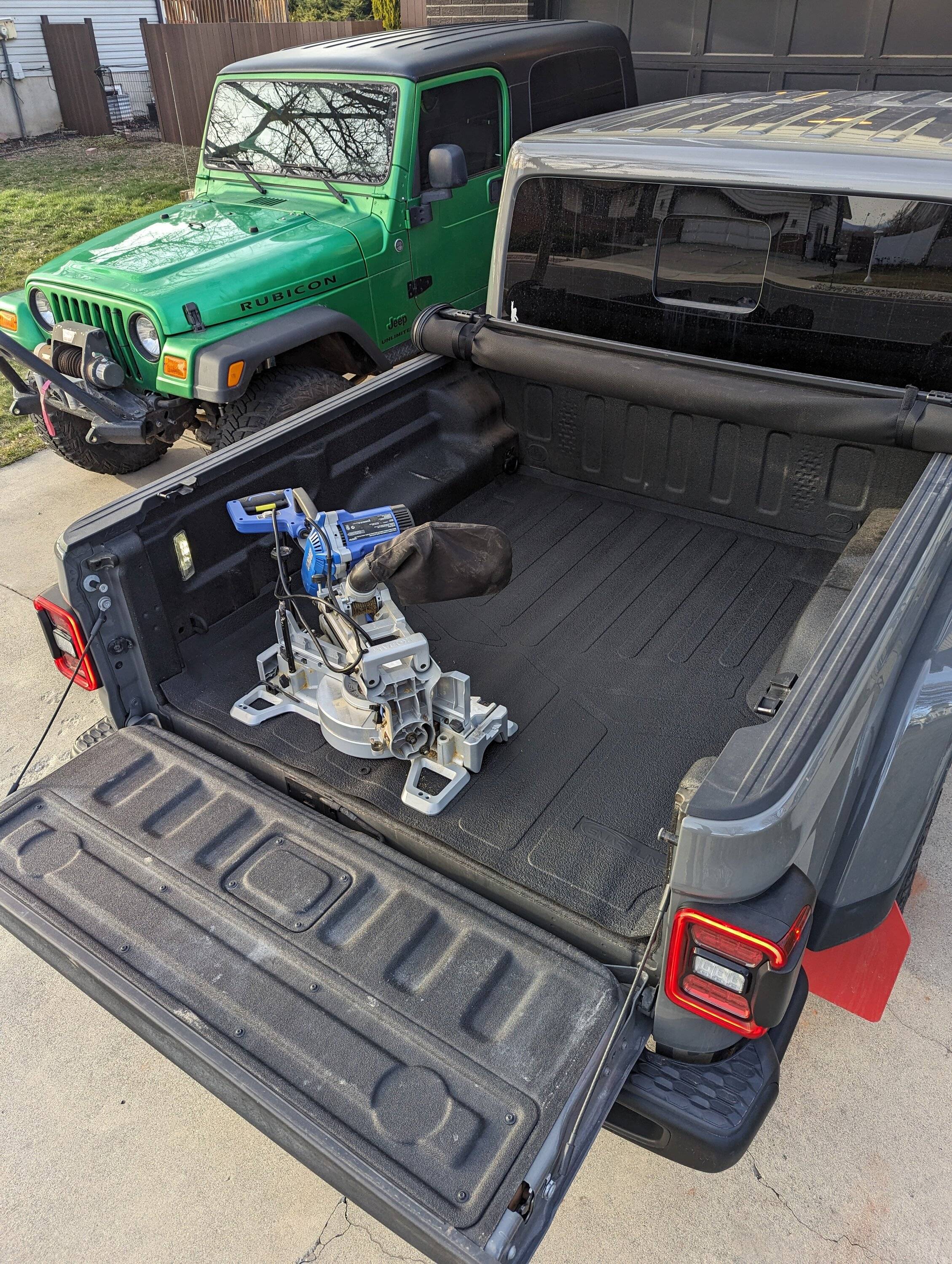 Jeep Gladiator Post your payload pics! PXL_20240310_001820877