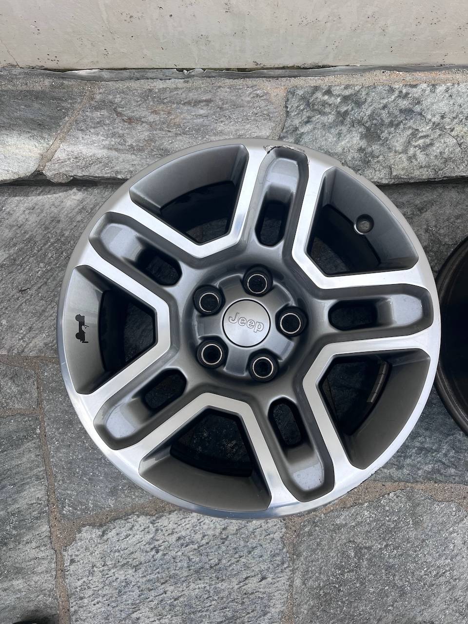 Jeep Gladiator Jeep Satin Carbon OEM Wheels (77072494AB) 17" Wheels - 1