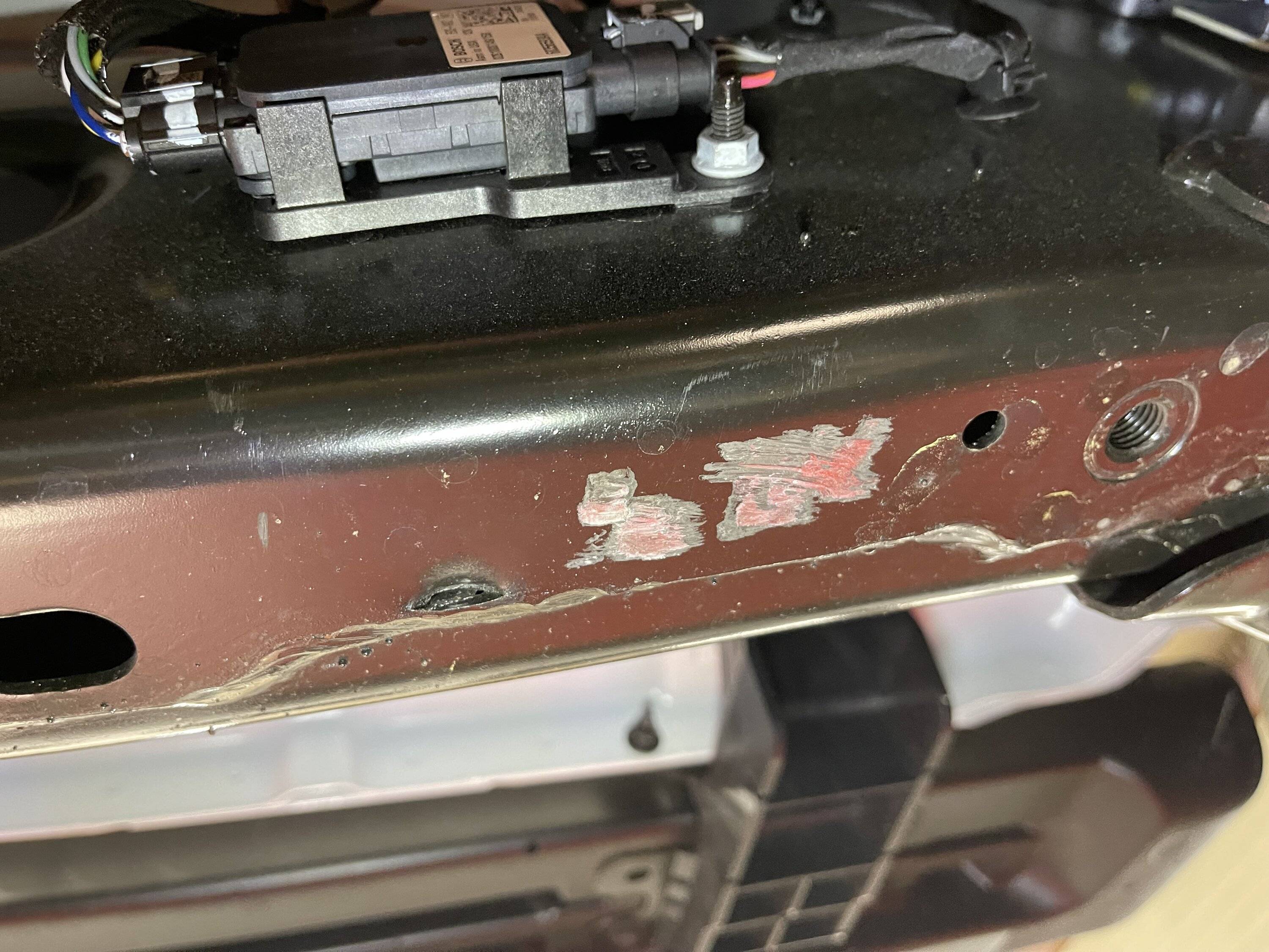 Jeep Gladiator Do it yourself or collect your "free oil changes"? Jeep frame damage #2