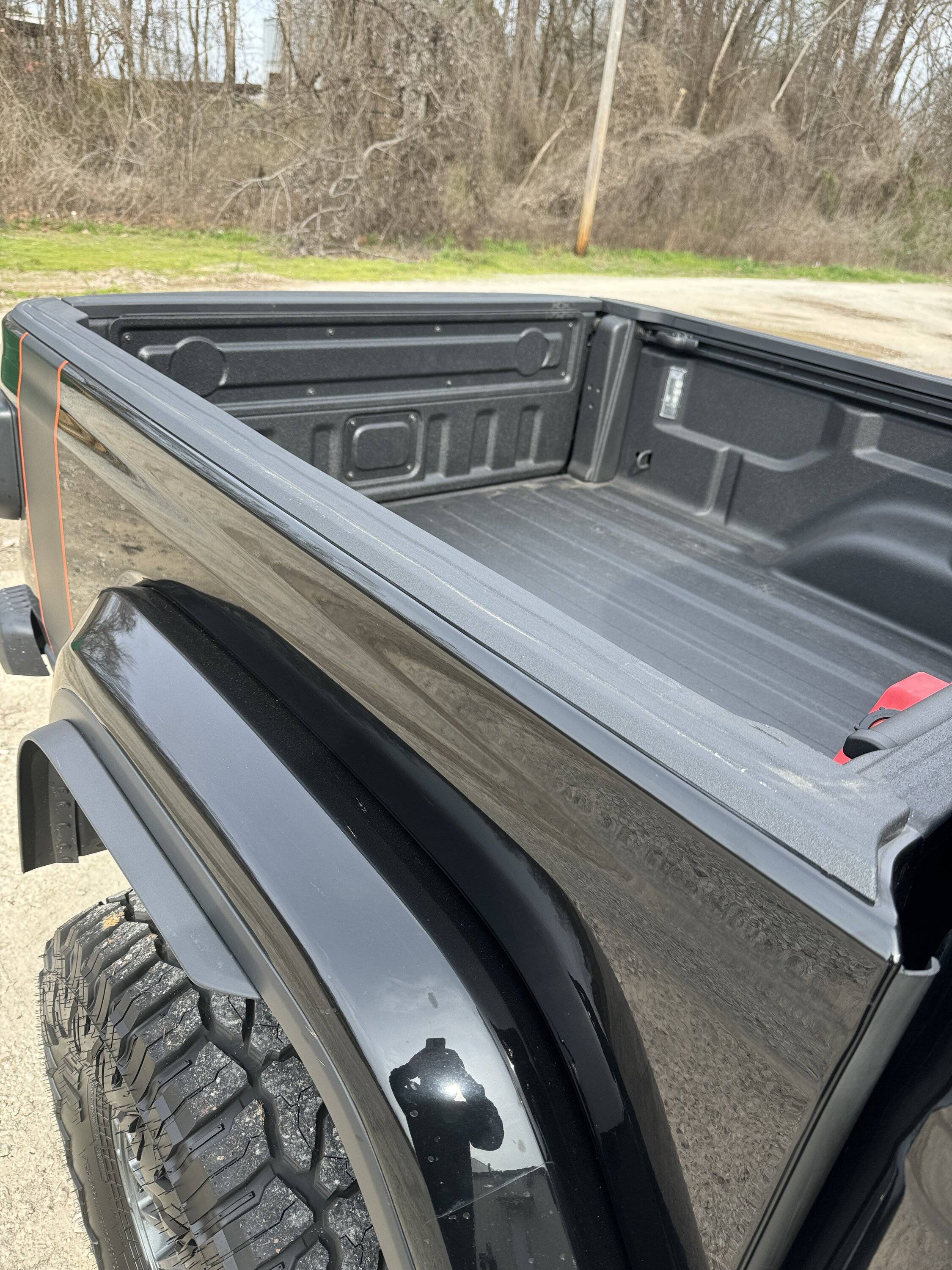 Jeep Gladiator Bed rail cap removal? IMG_1327