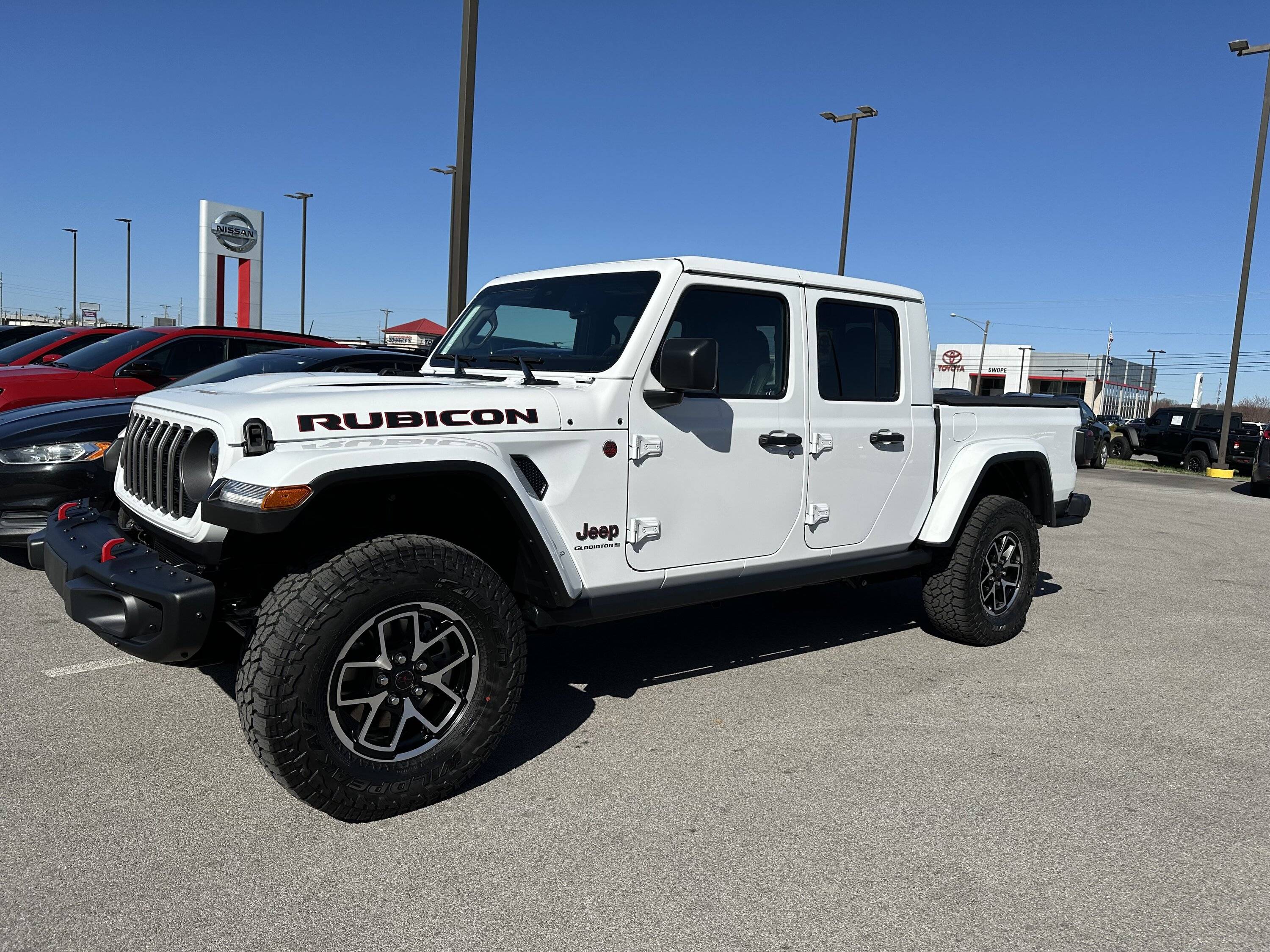 Jeep Gladiator 2024 Waiting Room IMG_5163