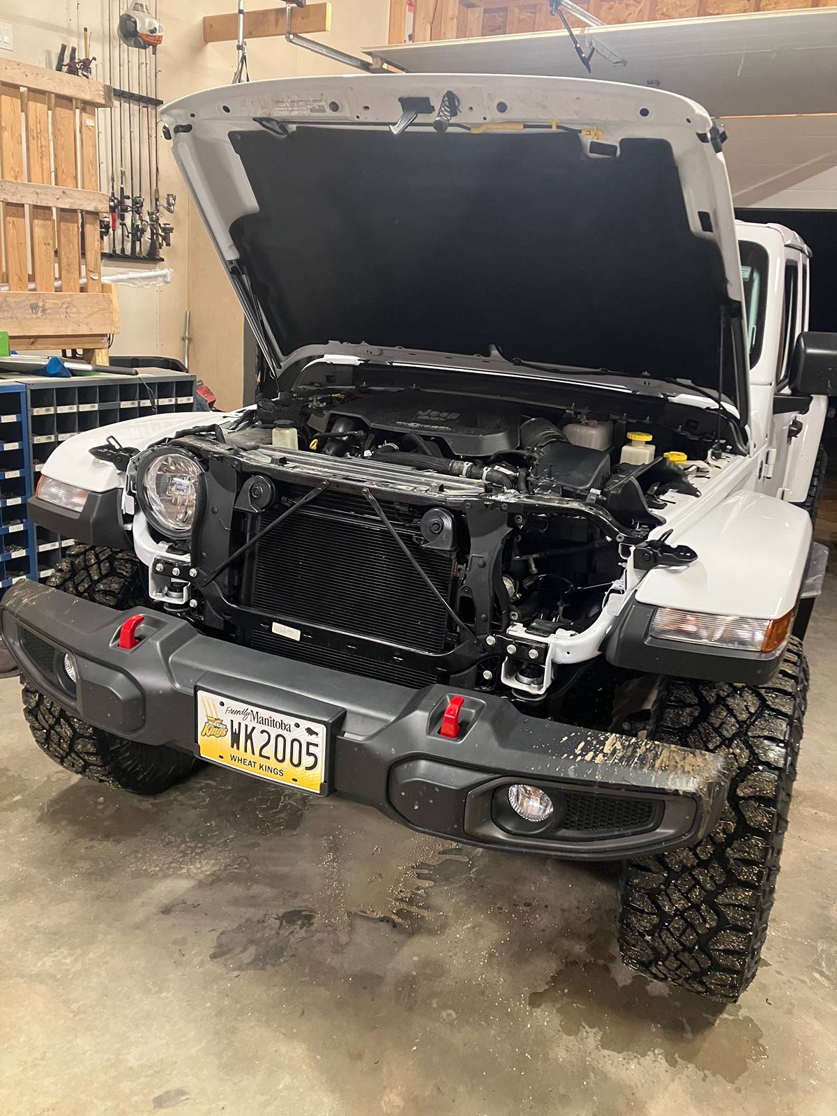 Jeep Gladiator New 23 White JTRD owner IMG_3028