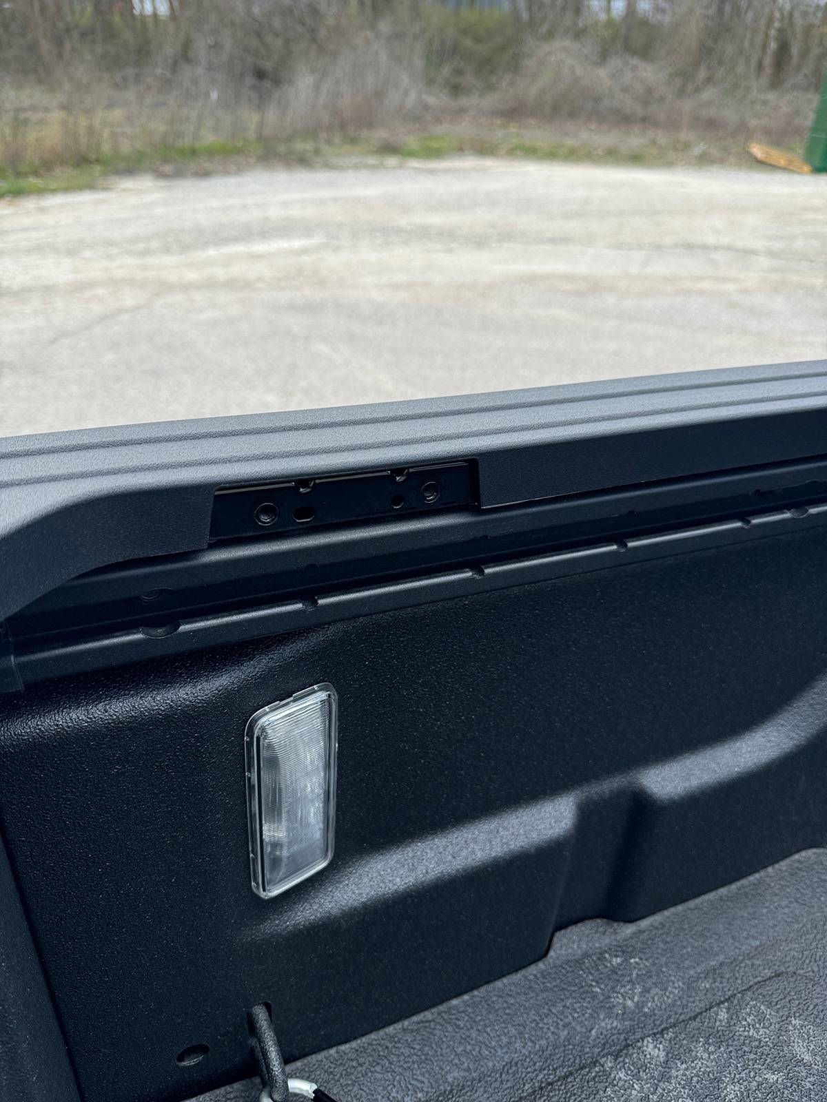 Jeep Gladiator Bed rail cap removal? IMG_1357