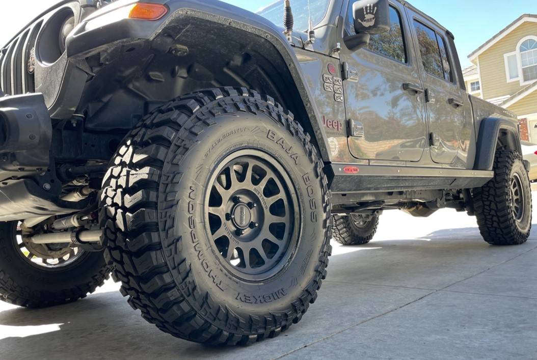 Jeep Gladiator Sting-Gray manual JTR build - Clayton 3.5", Falcon Adjustable shocks, Warn Winch, Rock Slide Engineering steps, etc... MickeyThompsonBajaBoss_7