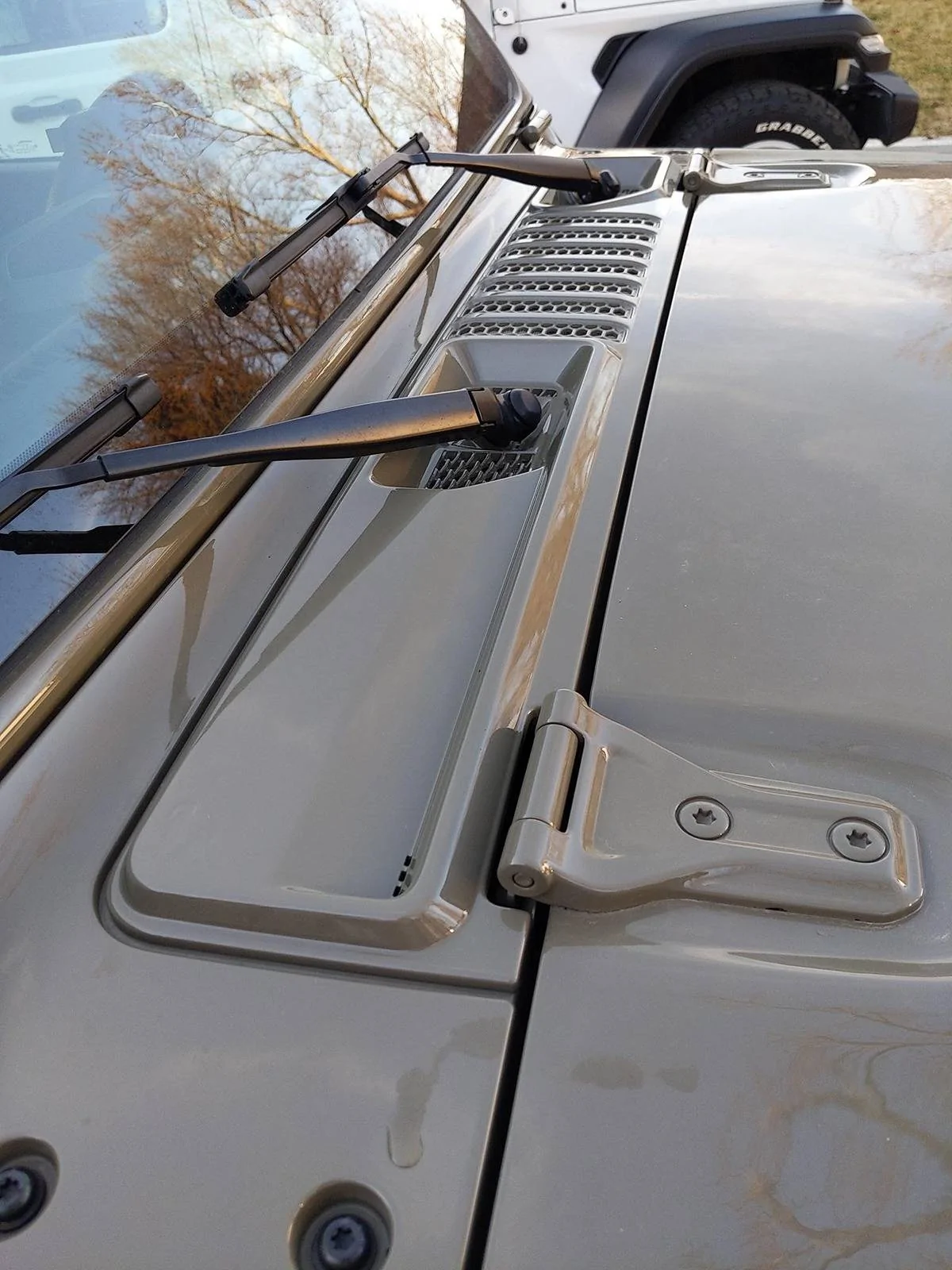 Jeep Gladiator Gator paint color match gator paint 3