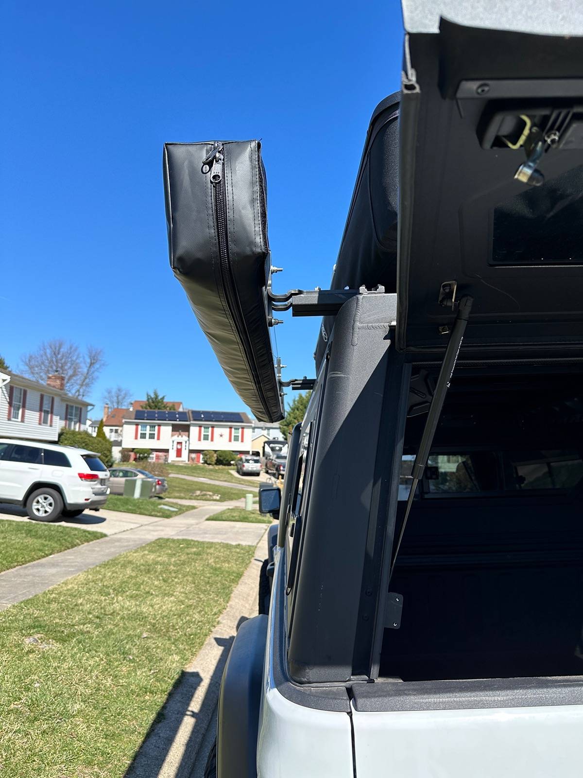 Jeep Gladiator For those with awnings IMG_2056