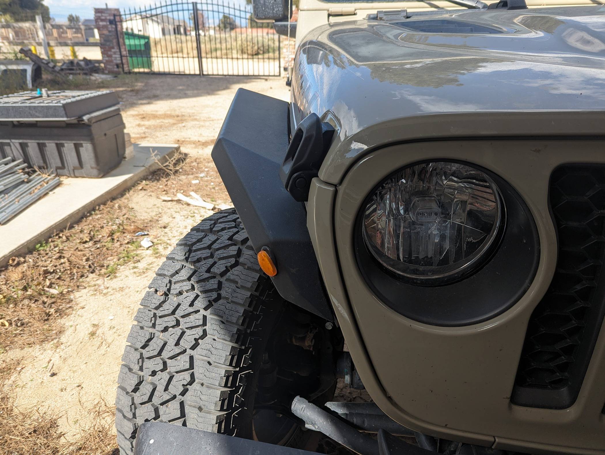 Jeep Gladiator The process begins: Overland, rock crawler, and towing all in one 1000000687