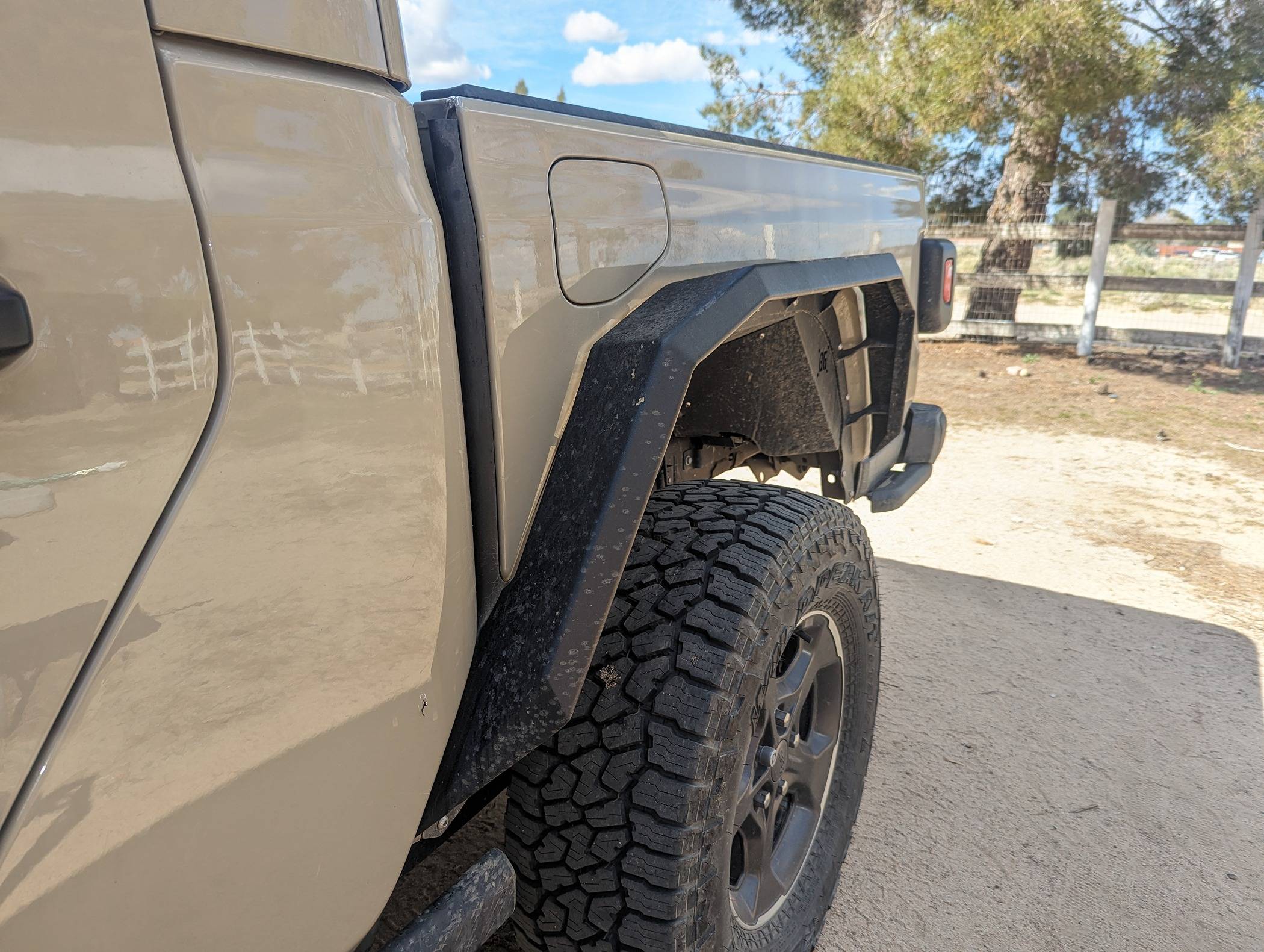 Jeep Gladiator The process begins: Overland, rock crawler, and towing all in one 1000000691