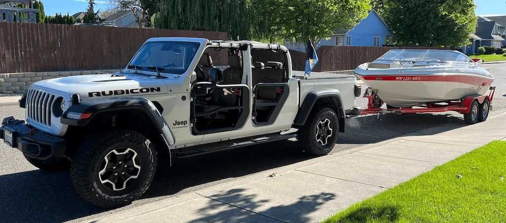 Jeep Gladiator Why don’t more people drive naked? Jeep-Boat