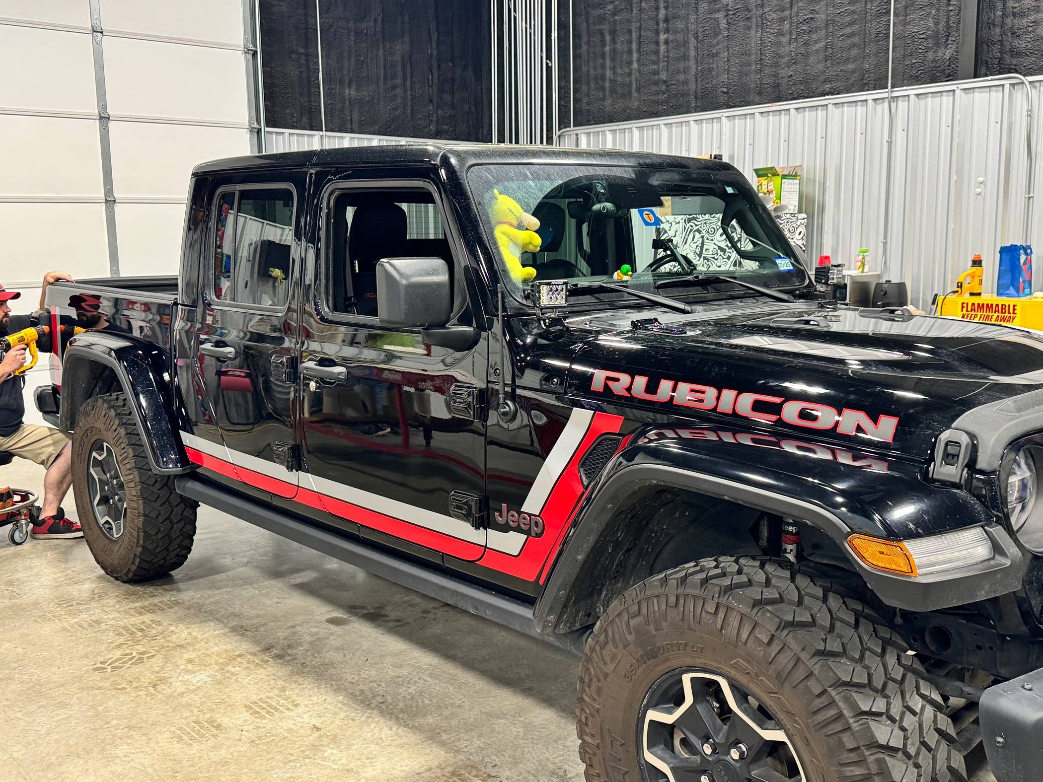 Jeep Gladiator Stickers and decal pics! IMG_1052