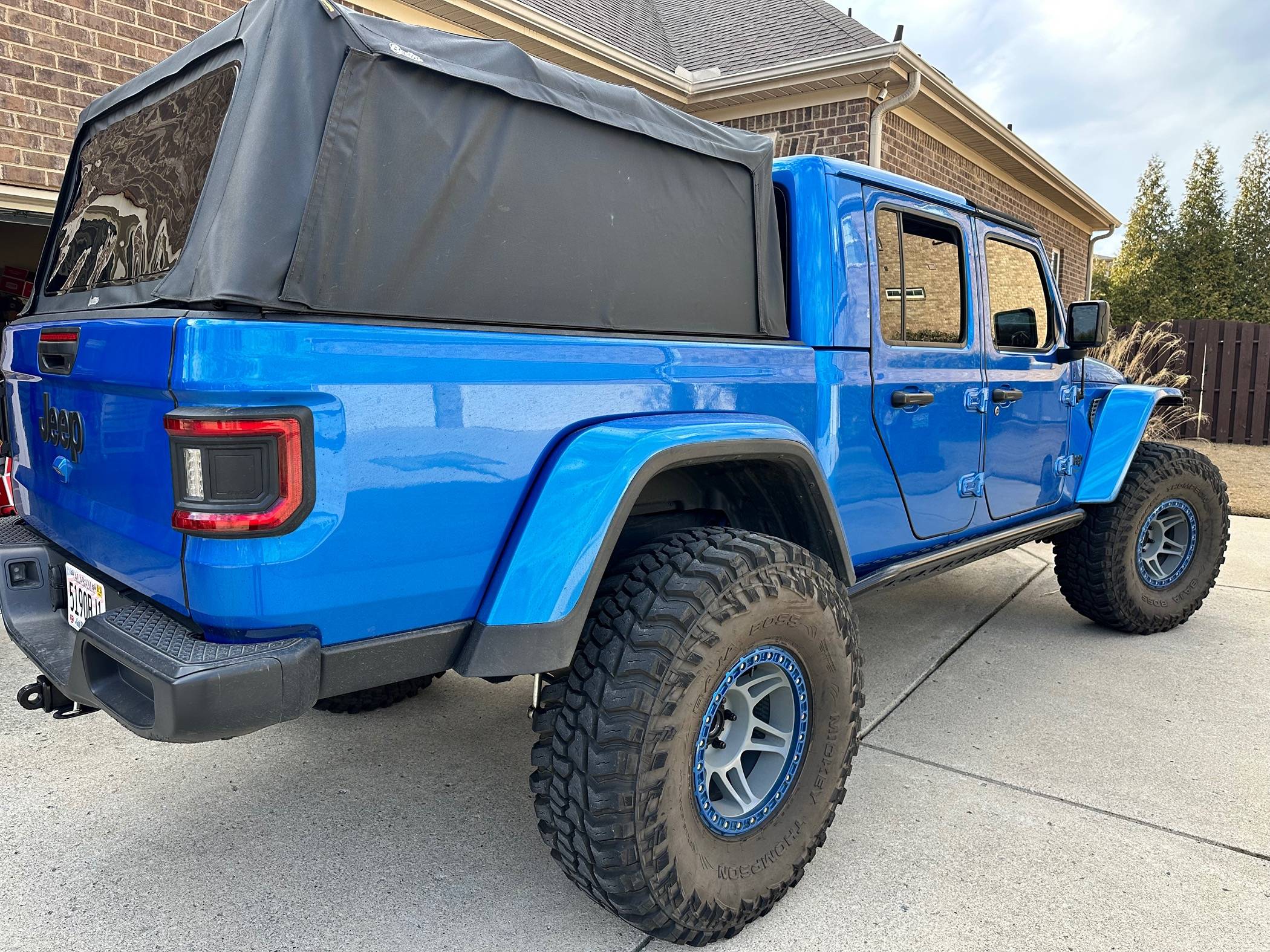 Jeep Gladiator Soft topper recommendations? IMG_1943