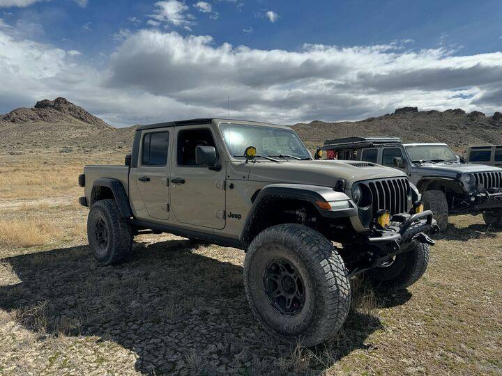 Jeep Gladiator Another Mojave on 40s img_0197_720
