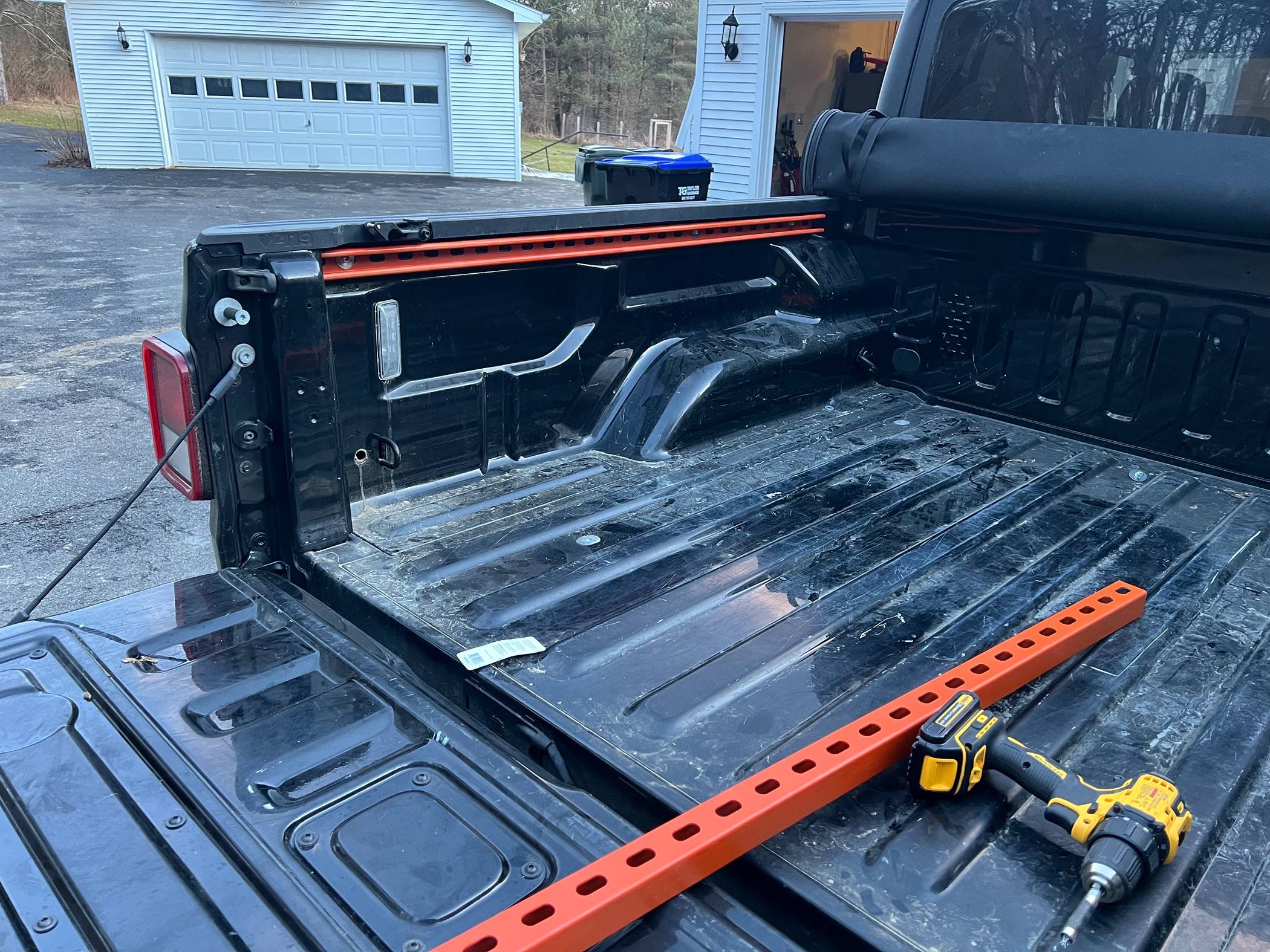 Jeep Gladiator DIY trailrail using unistrut. Cost less than $45. IMG_5482