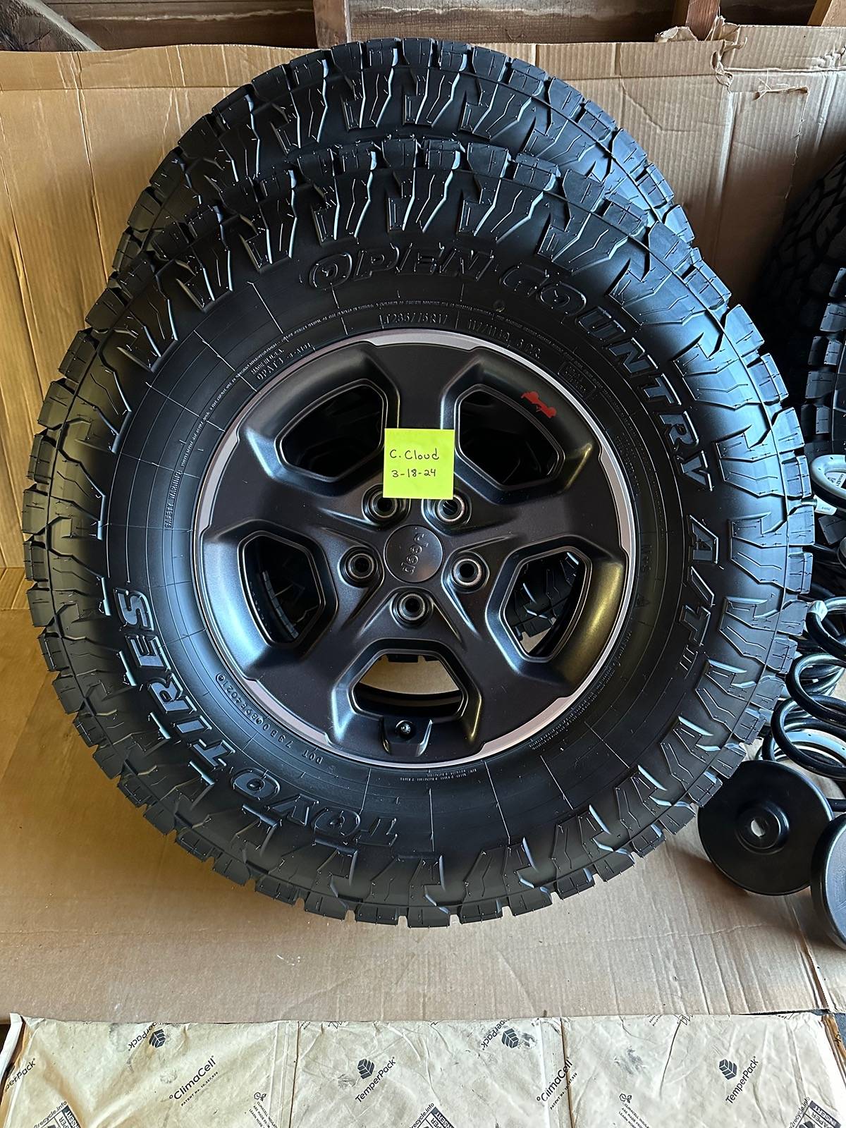 Jeep Gladiator Toyo Open Country AT3 285/75/r17 & wheels (Stockton, CA) $950 obo IMG_8243