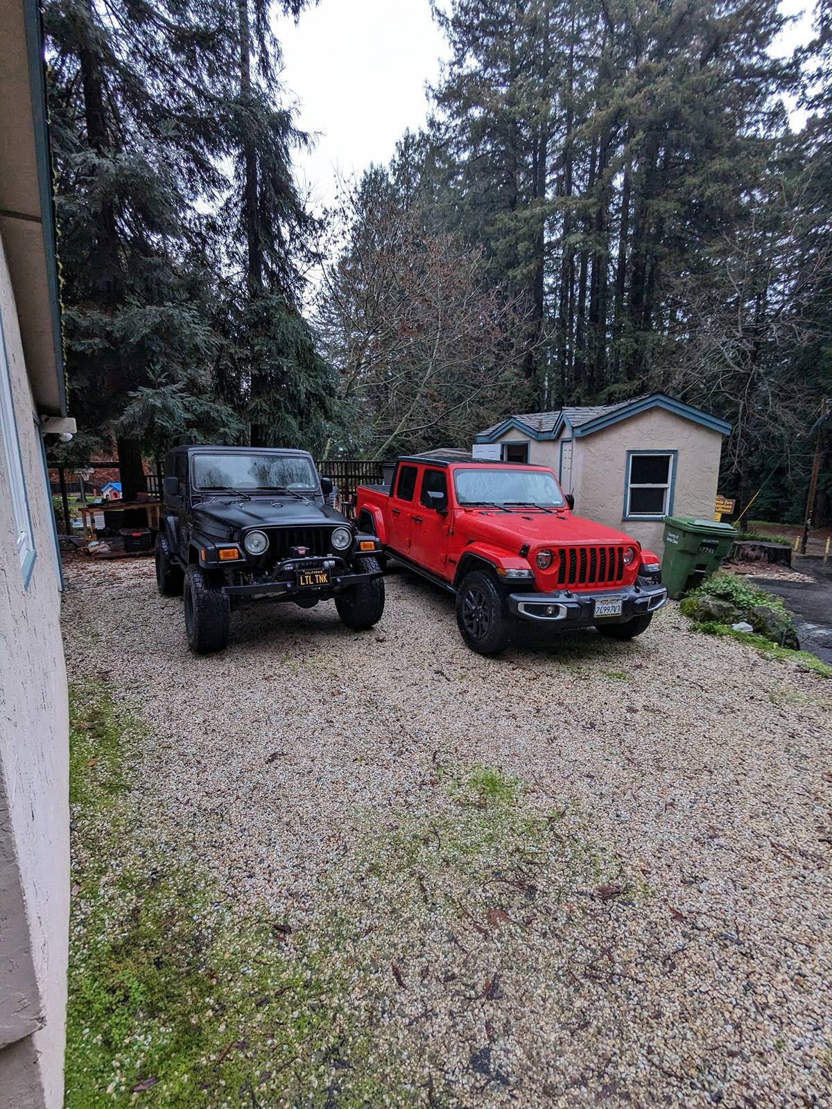 Jeep Gladiator Almost Rubicon - Family camper, weekend overlander, TJ tower 1000007365