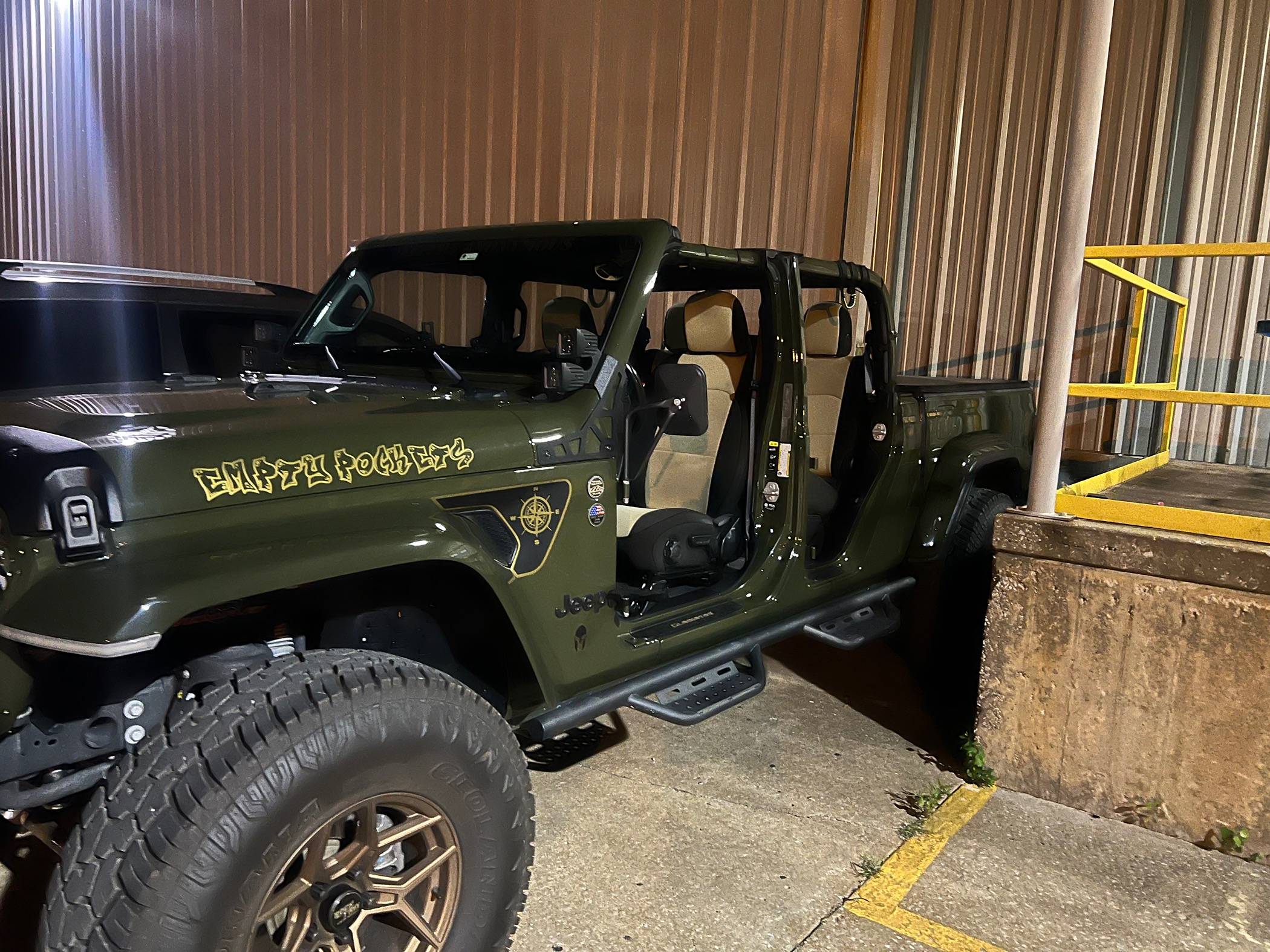 Jeep Gladiator Why don’t more people drive naked? IMG_0507