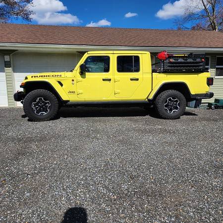 Jeep Gladiator OEM Gladiator Steel Wheels 20240318_145257-M