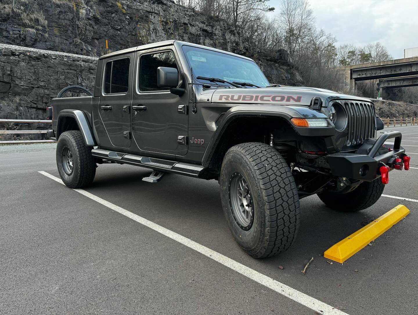 Jeep Gladiator GRANITE CRYSTAL JT Gladiator Club C89D8F12-3415-4D4C-8F22-43BF884C055A