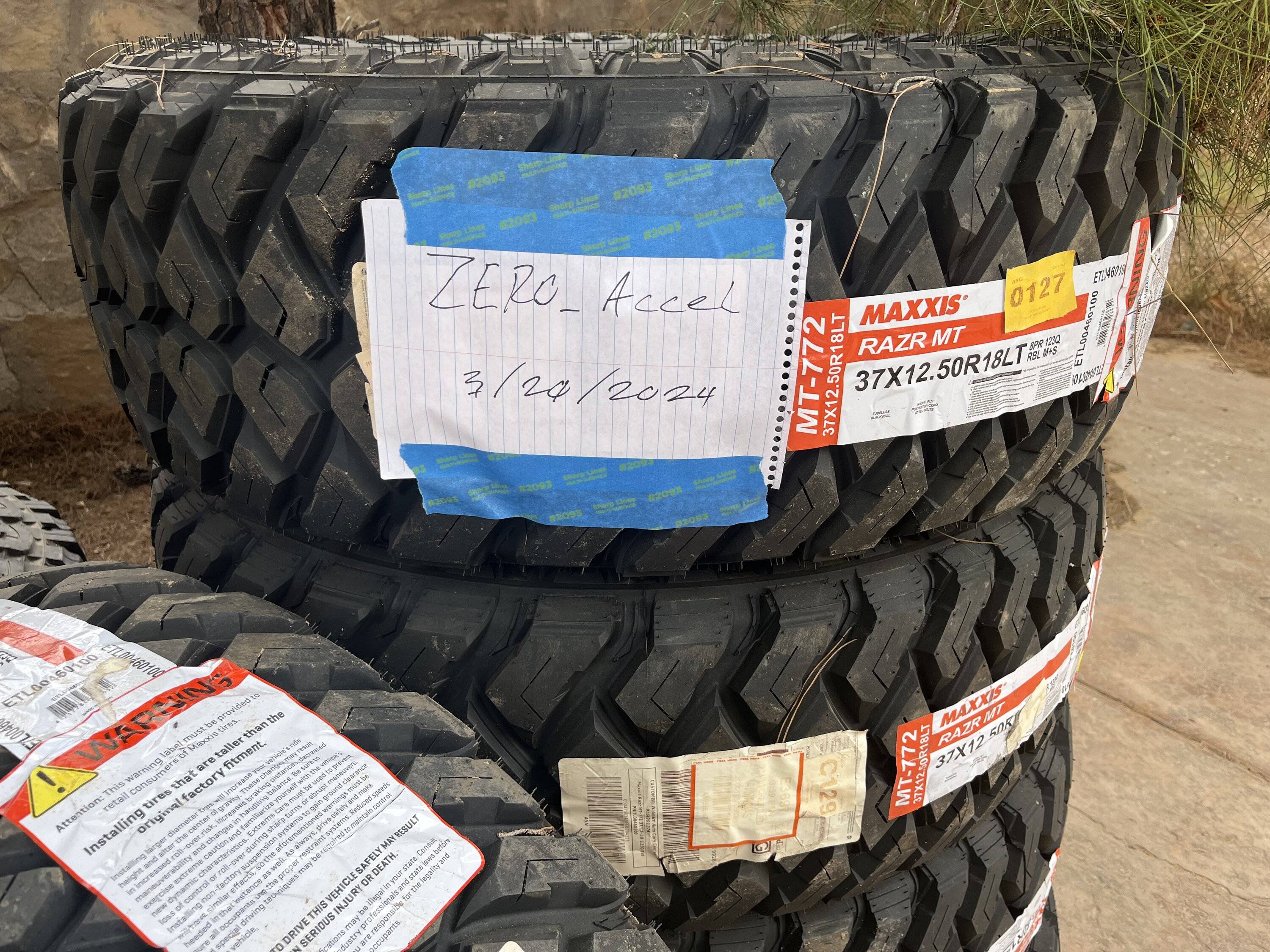 Jeep Gladiator Set of 5 - New Maxxis RAZR MT's 37x12.5r18 IMG_9459.JPG