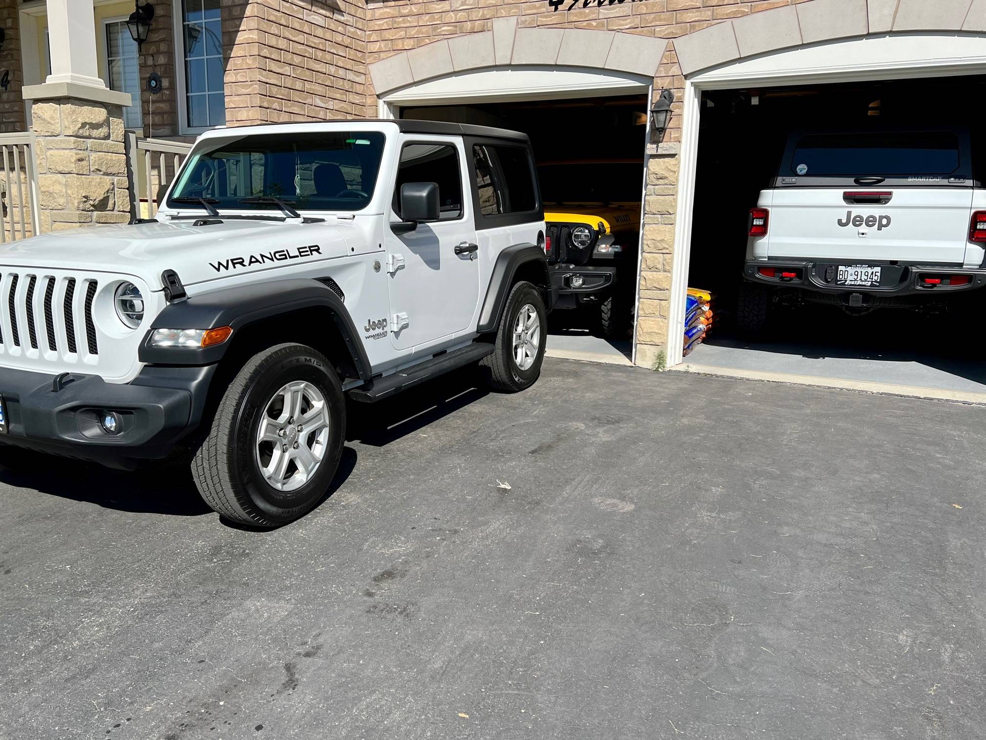 Jeep Gladiator Post Your Jeep "Fleet" Pics! 3Jeeps