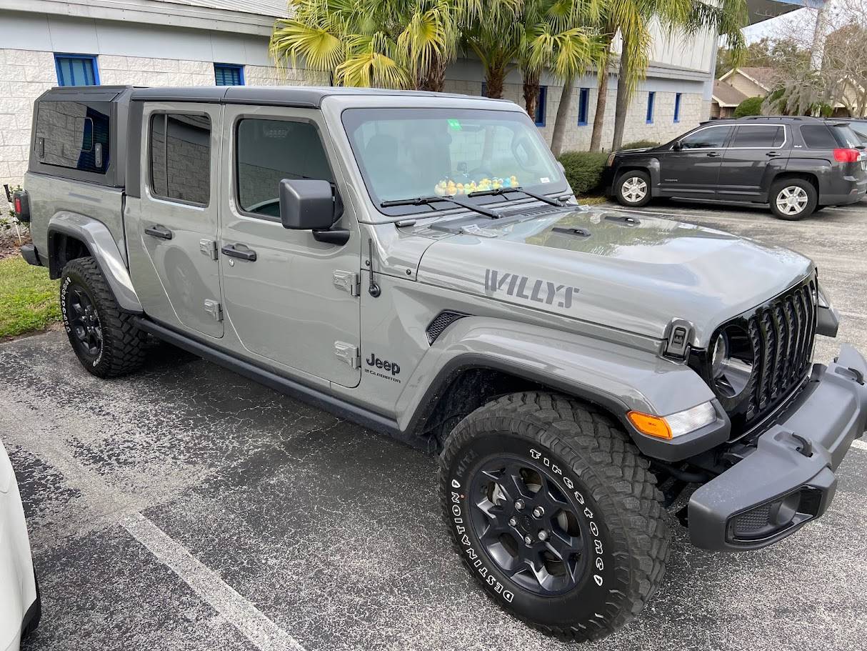 Jeep Gladiator Post Your Jeep "Fleet" Pics! IMG_4417