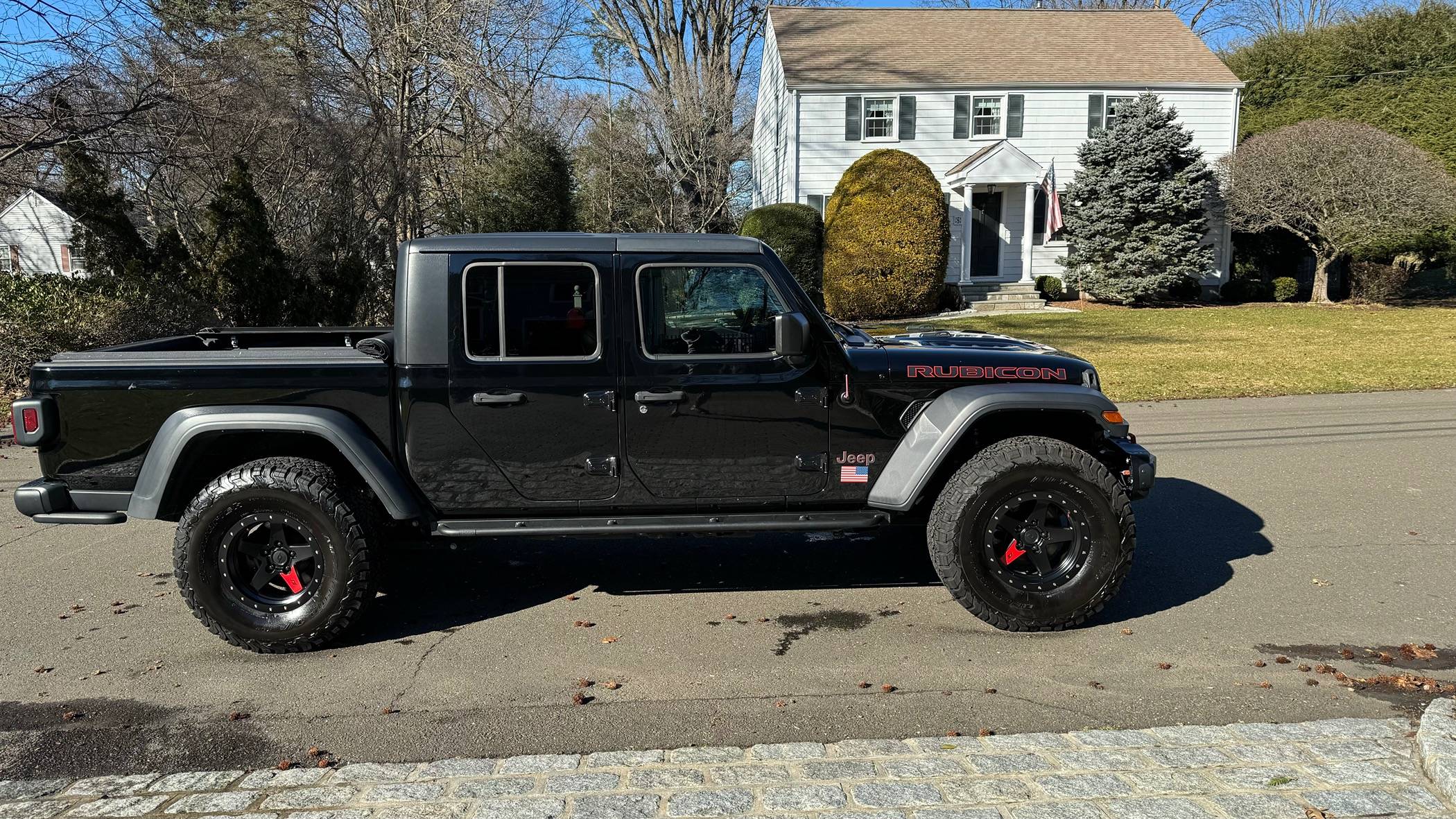 Jeep Gladiator Anyone else running 37s no lift? IMG_6939