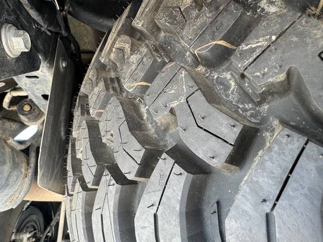 Jeep Gladiator FREE Single Falken Wildpeak 37x12.5x17 Mud Terrain New tire