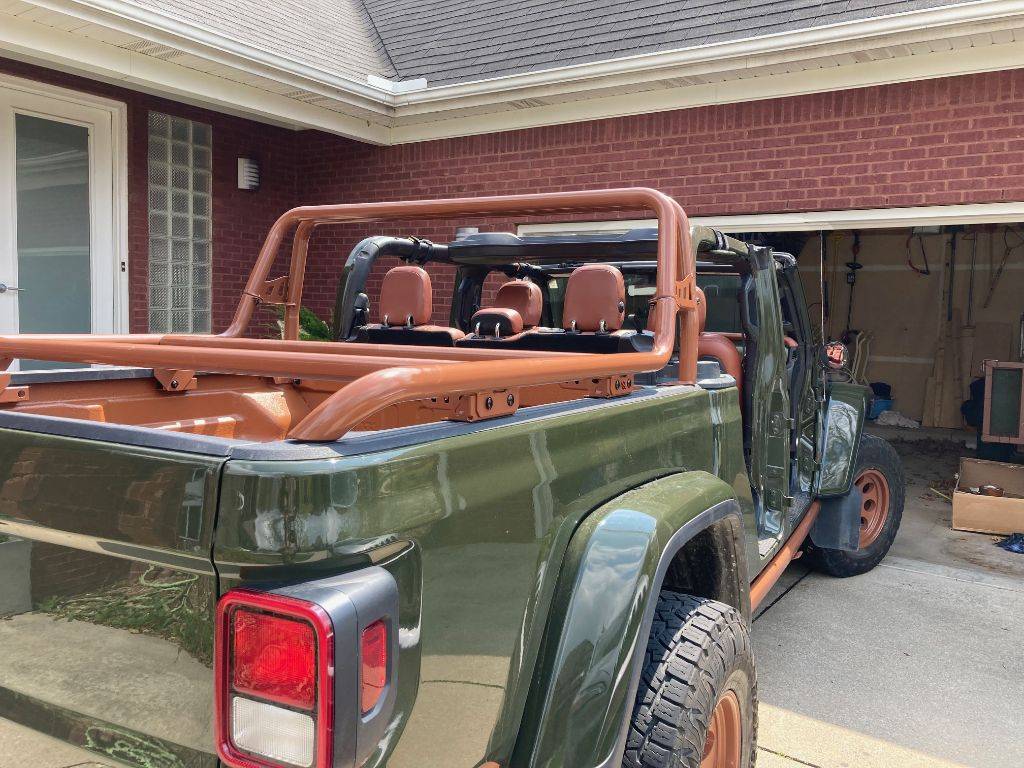 Jeep Gladiator Favorite mod: swapping my Mojave hood for Sport hood Jeep roll cage back