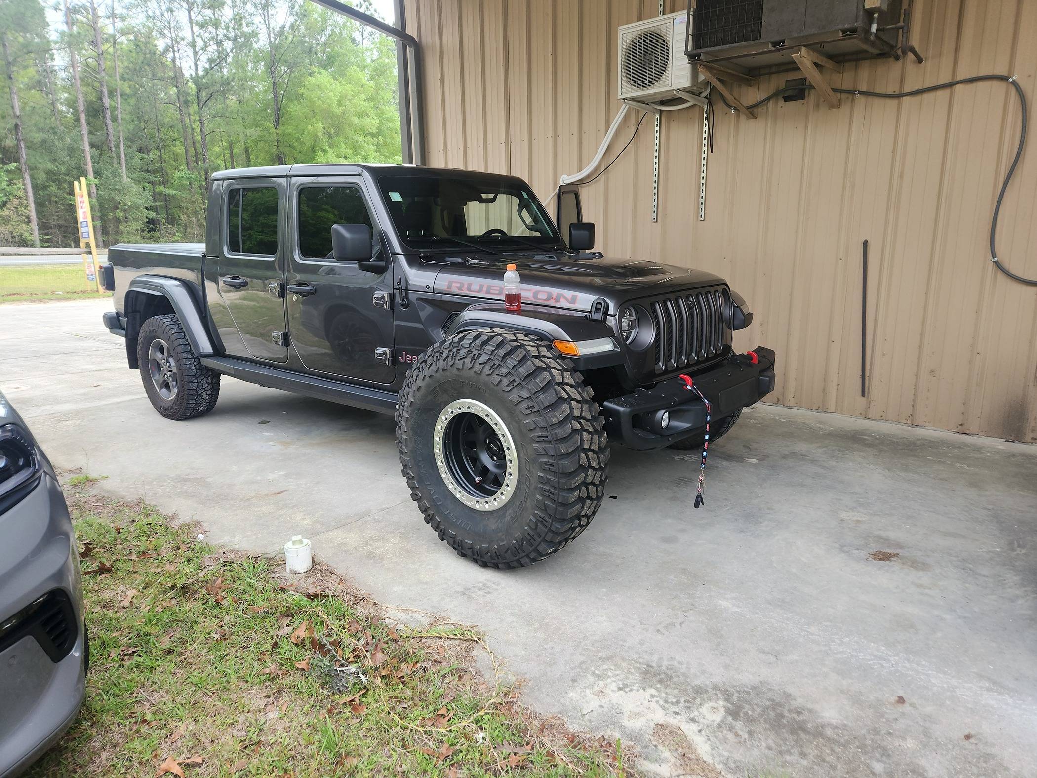 Jeep Gladiator Let's see your 40" Tires! 1000007816