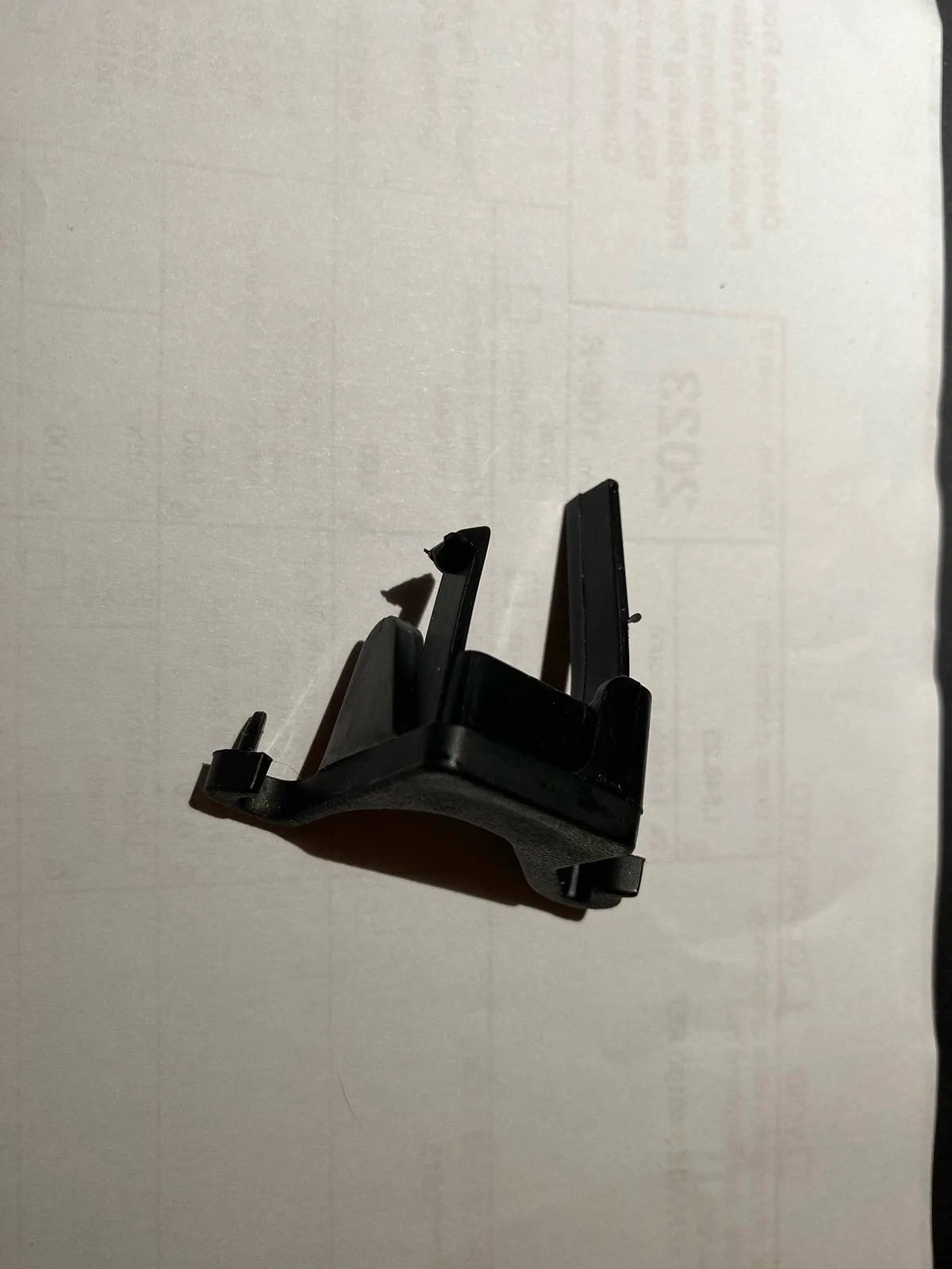 Jeep Gladiator Plastic clip found on floor? image1
