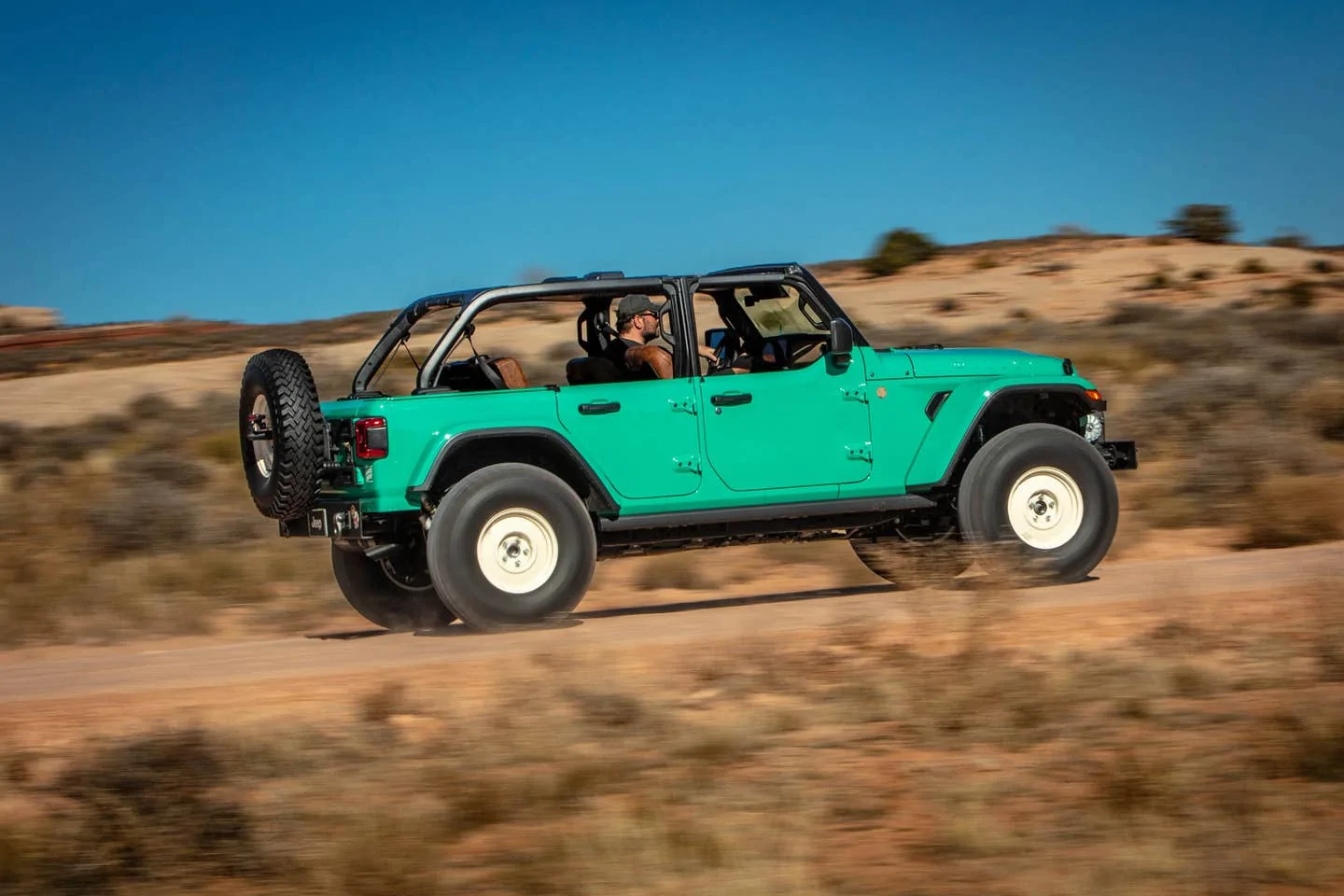 Jeep Gladiator Official Reveal: Jeep Gladiator Rubicon High Top Concept + 3 Other Jeep Concepts at 2024 Easter Jeep Safari easter-jeep-safari-94-jpg