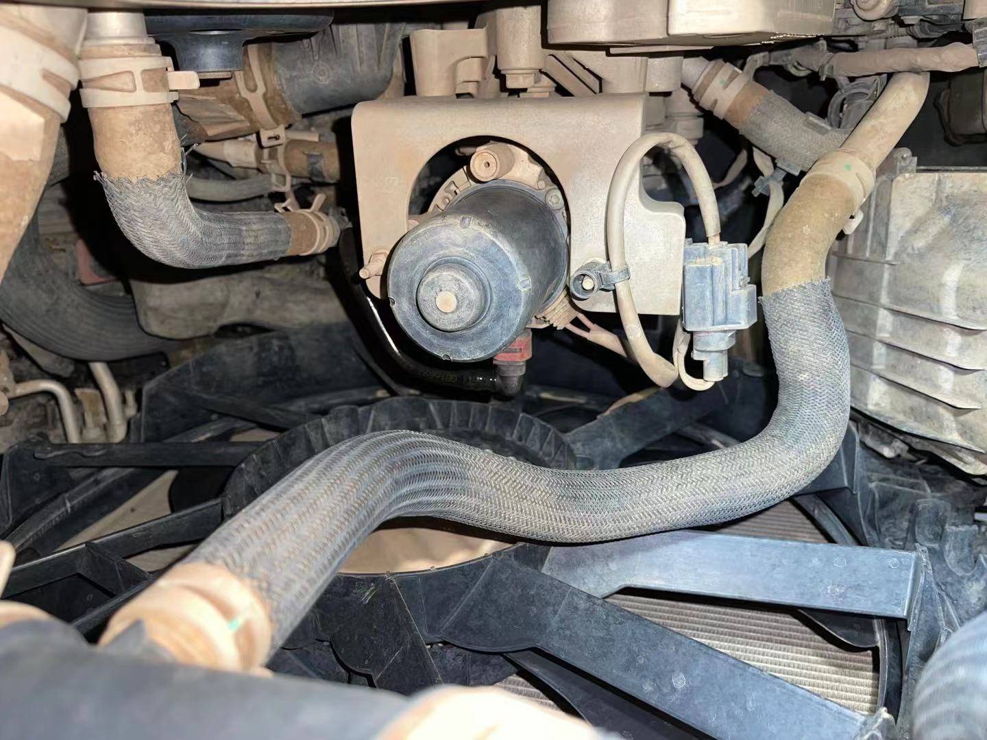 Jeep Gladiator New truck - Engine noise, video included 2601622094859_.pic