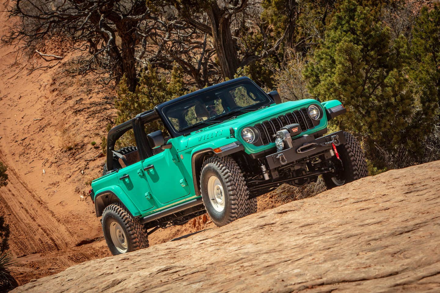 Jeep Gladiator I gotta know more about that 36" x 10" Super Traxion tire! easter-jeep-safari-89-jpg-