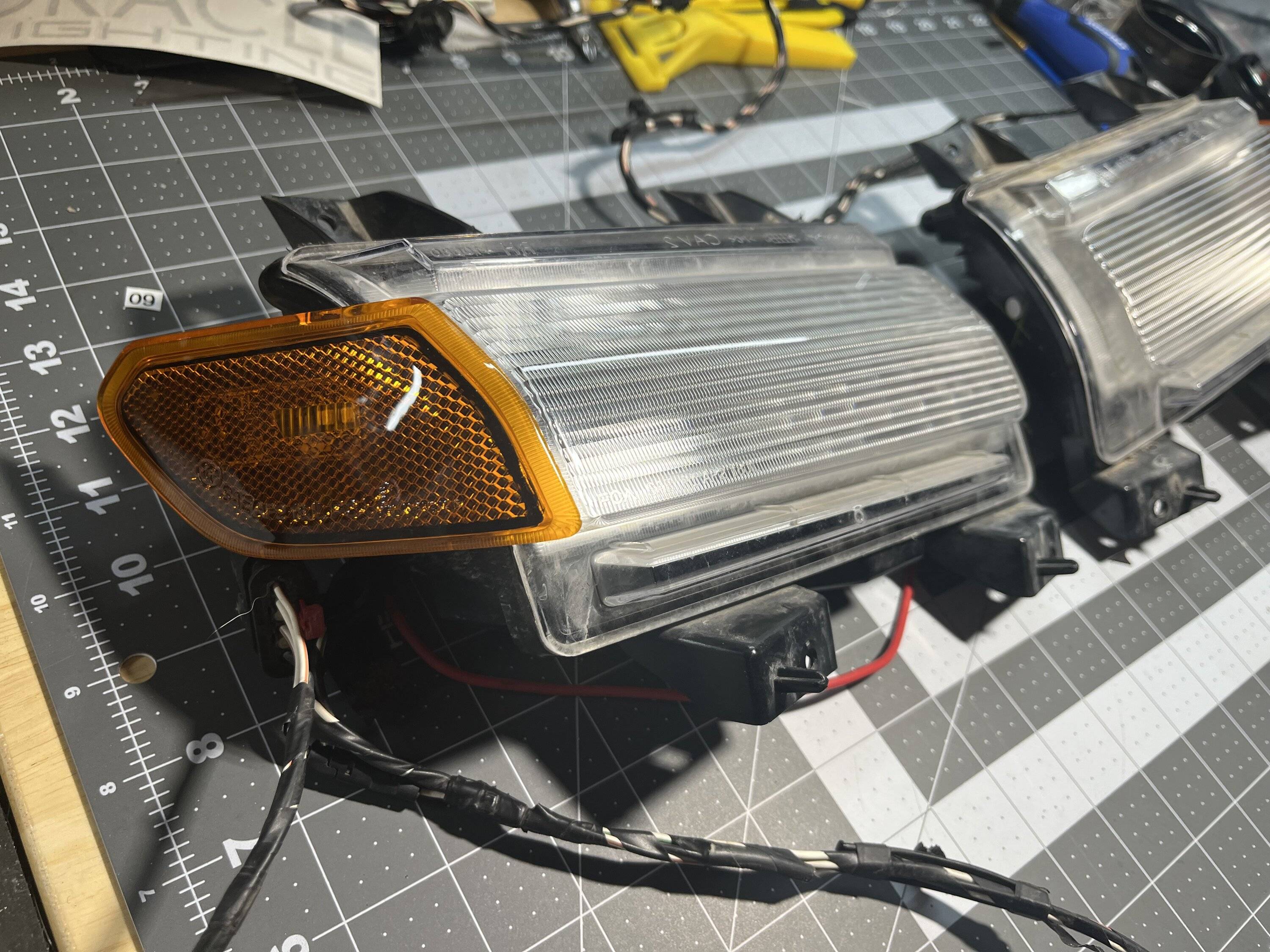 Jeep Gladiator Halogen turn signal light housings, single bulb style (FREE). IMG_9585.JPG
