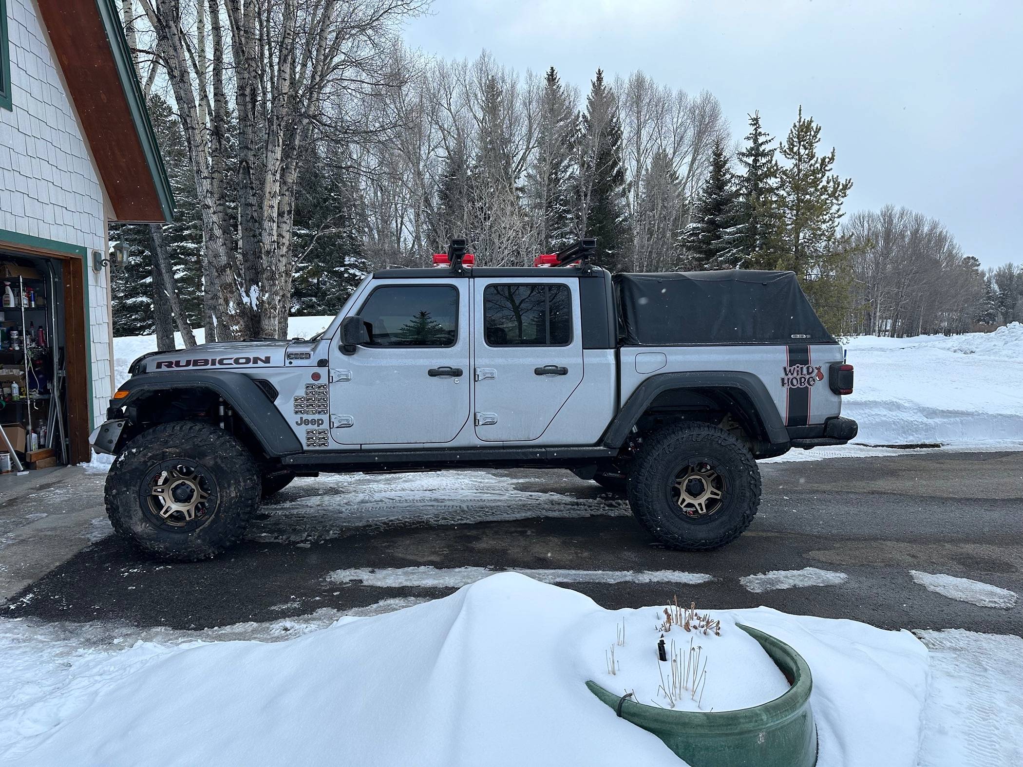 Jeep Gladiator New Rack System - Sneak Preview IMG_8543