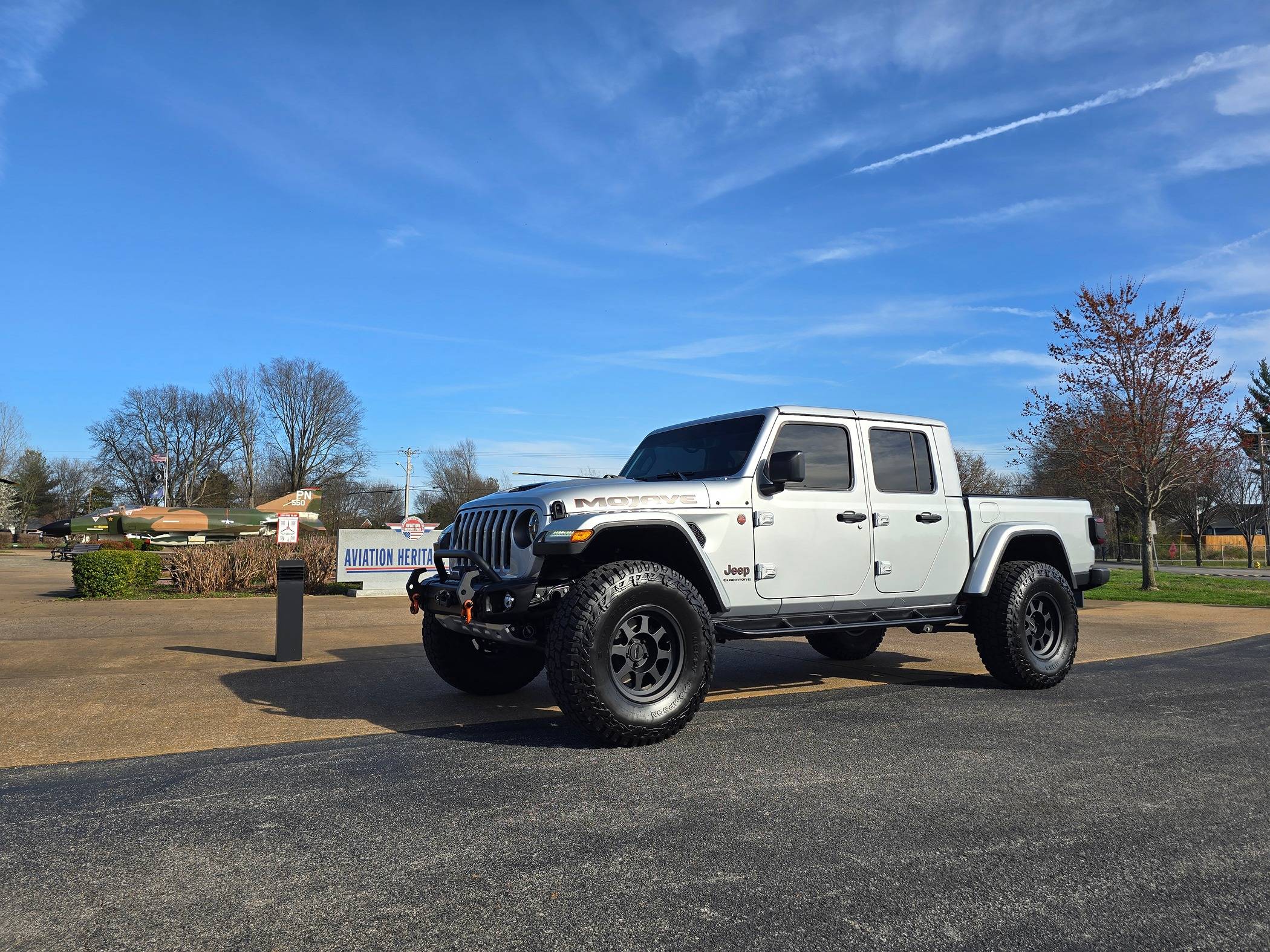 Jeep Gladiator Steps or Sliders....hhhmmm 20240312_162307