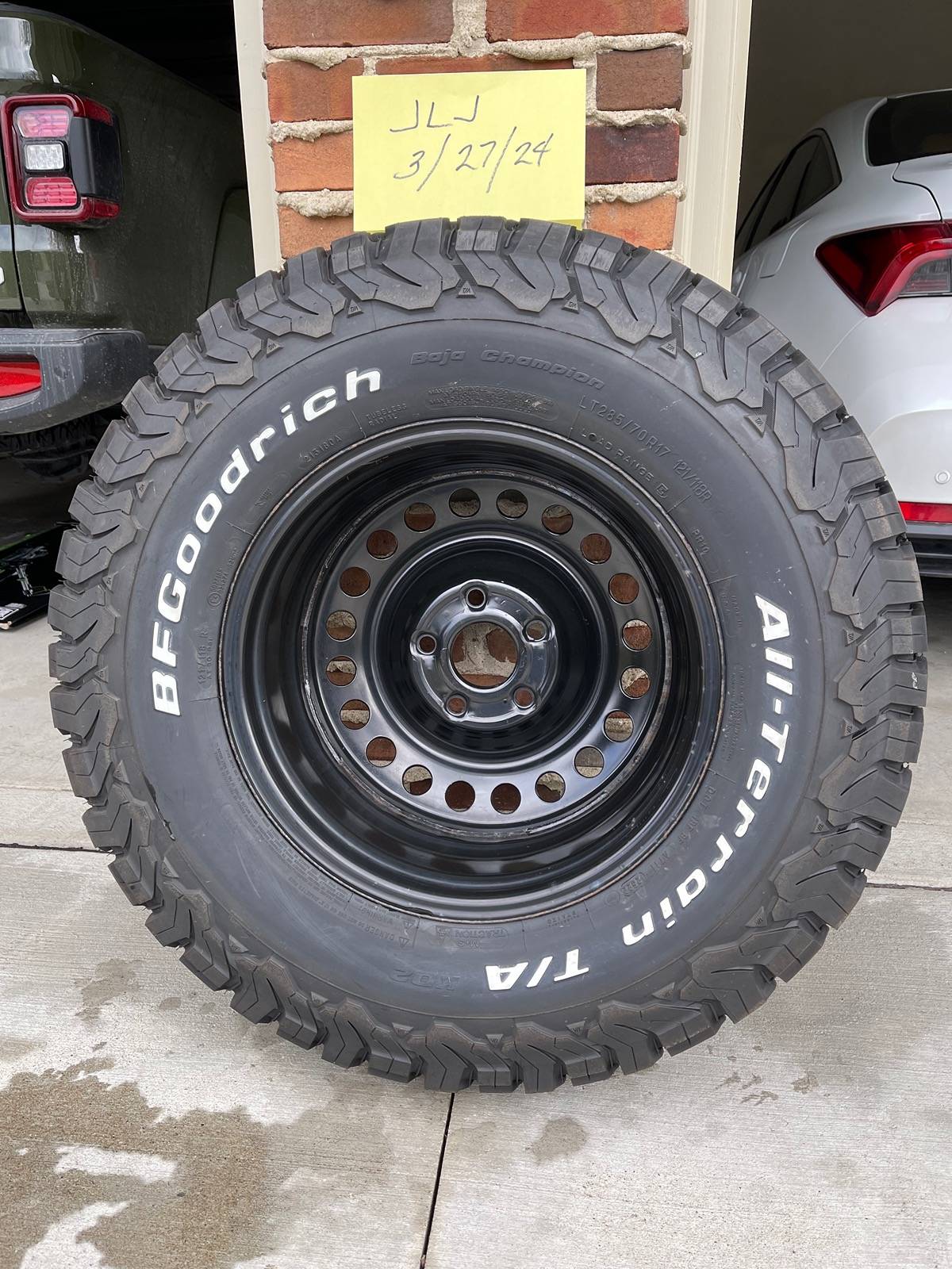 Jeep Gladiator New BFG 285/70R 17  All Terrain T/A KO2  on steel wheel IMG_6094