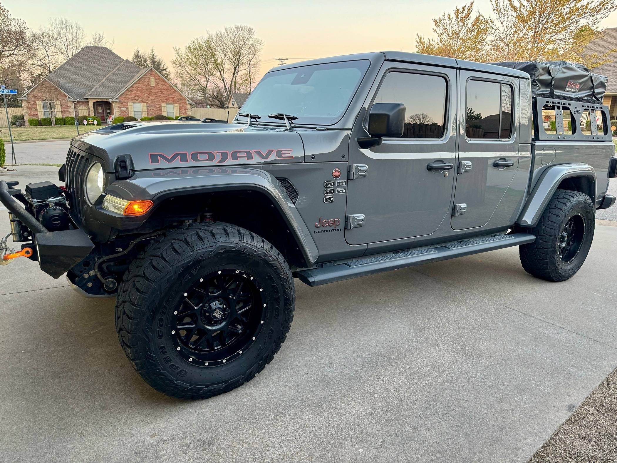 Jeep Gladiator 2021 Gladiator Mojave Sting-Grey Jeep1