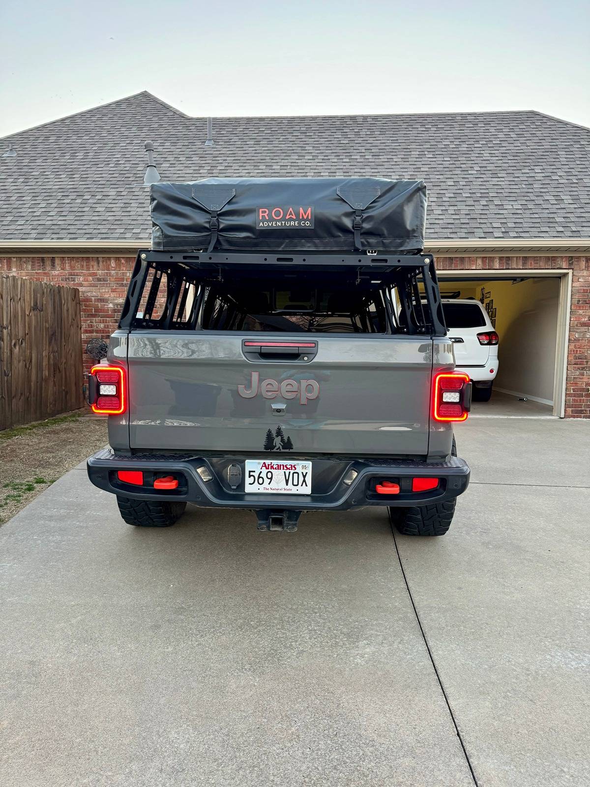Jeep Gladiator 2021 Gladiator Mojave Sting-Grey Jeep4