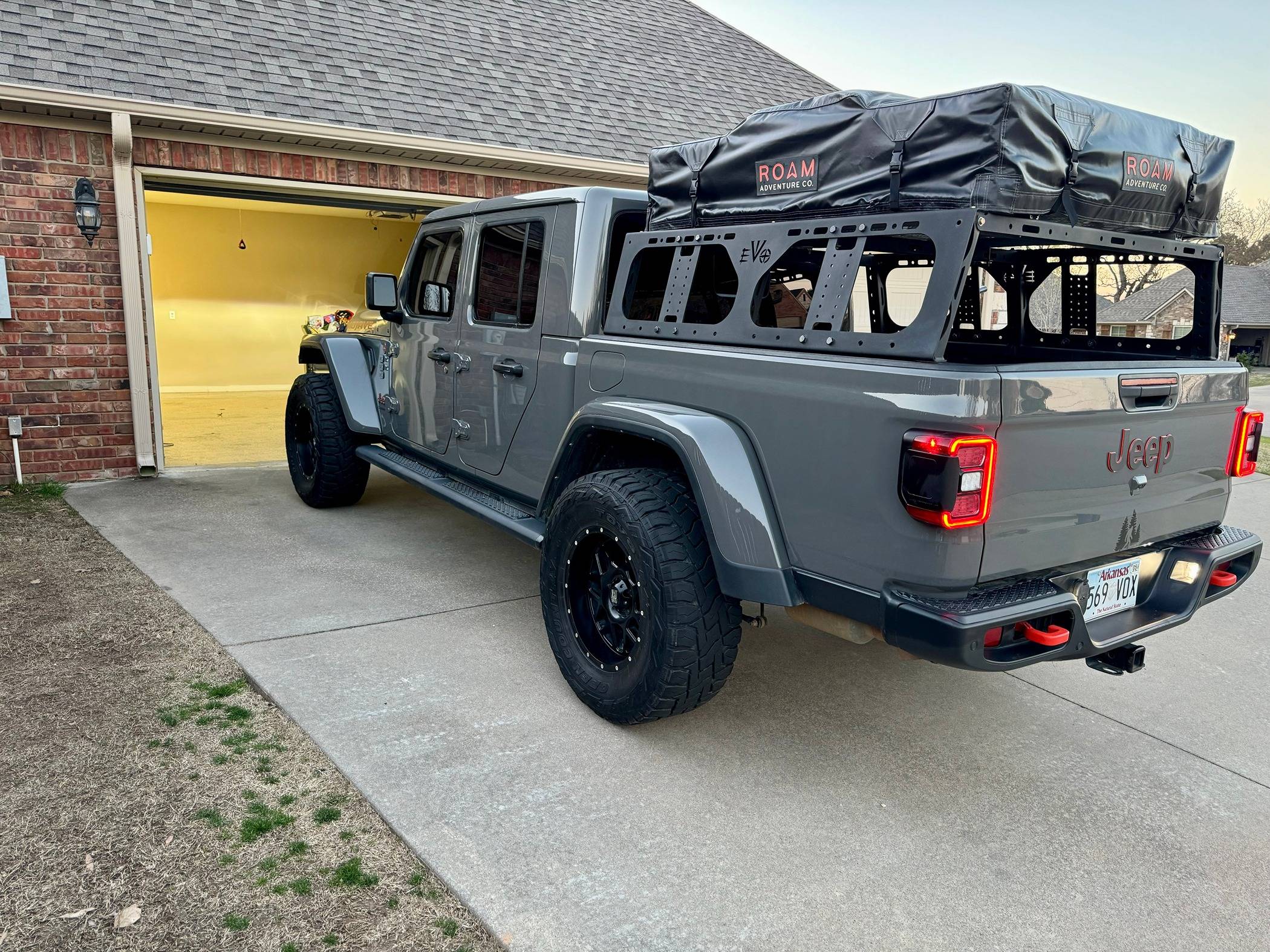 Jeep Gladiator 2021 Gladiator Mojave Sting-Grey Jeep5