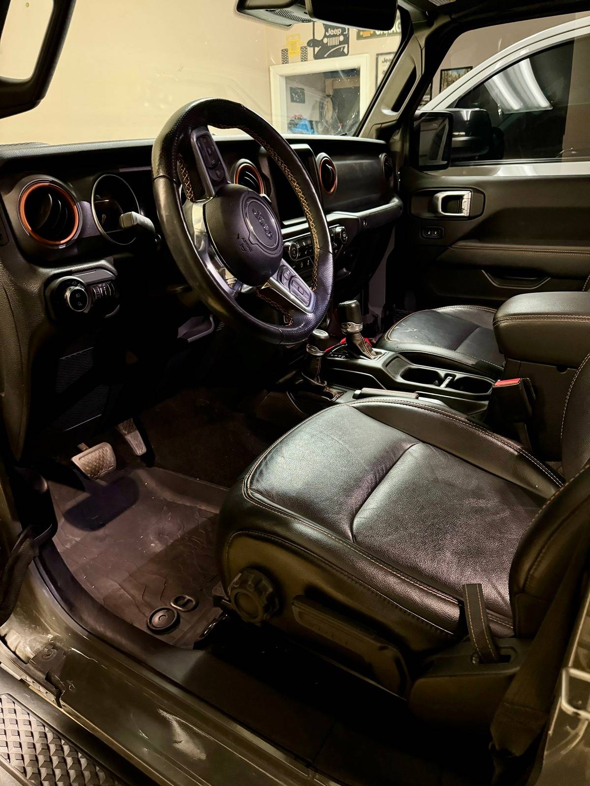 Jeep Gladiator 2021 Gladiator Mojave Sting-Grey Jeep11